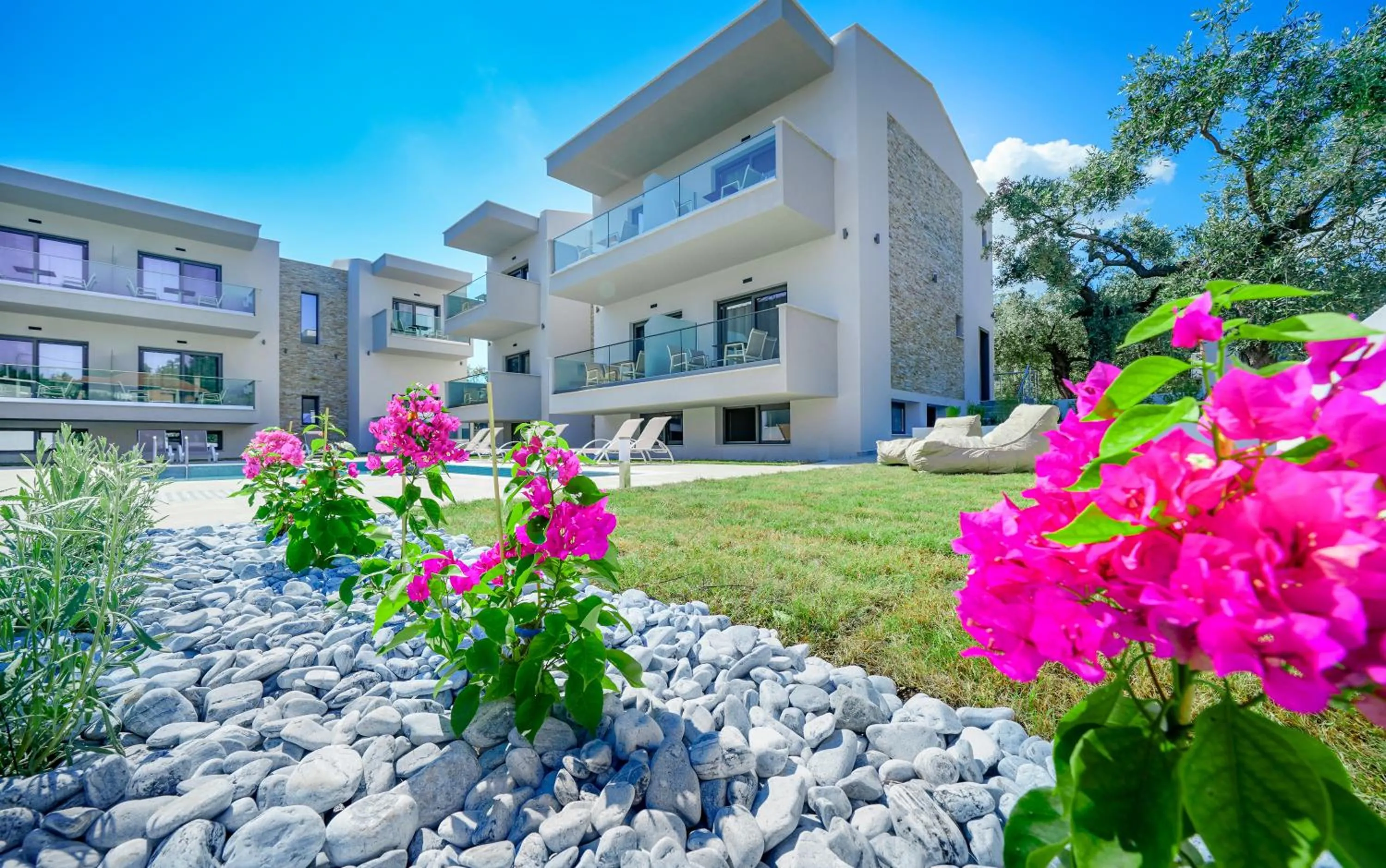 Property building in Aquamarine Luxury Rooms Thassos