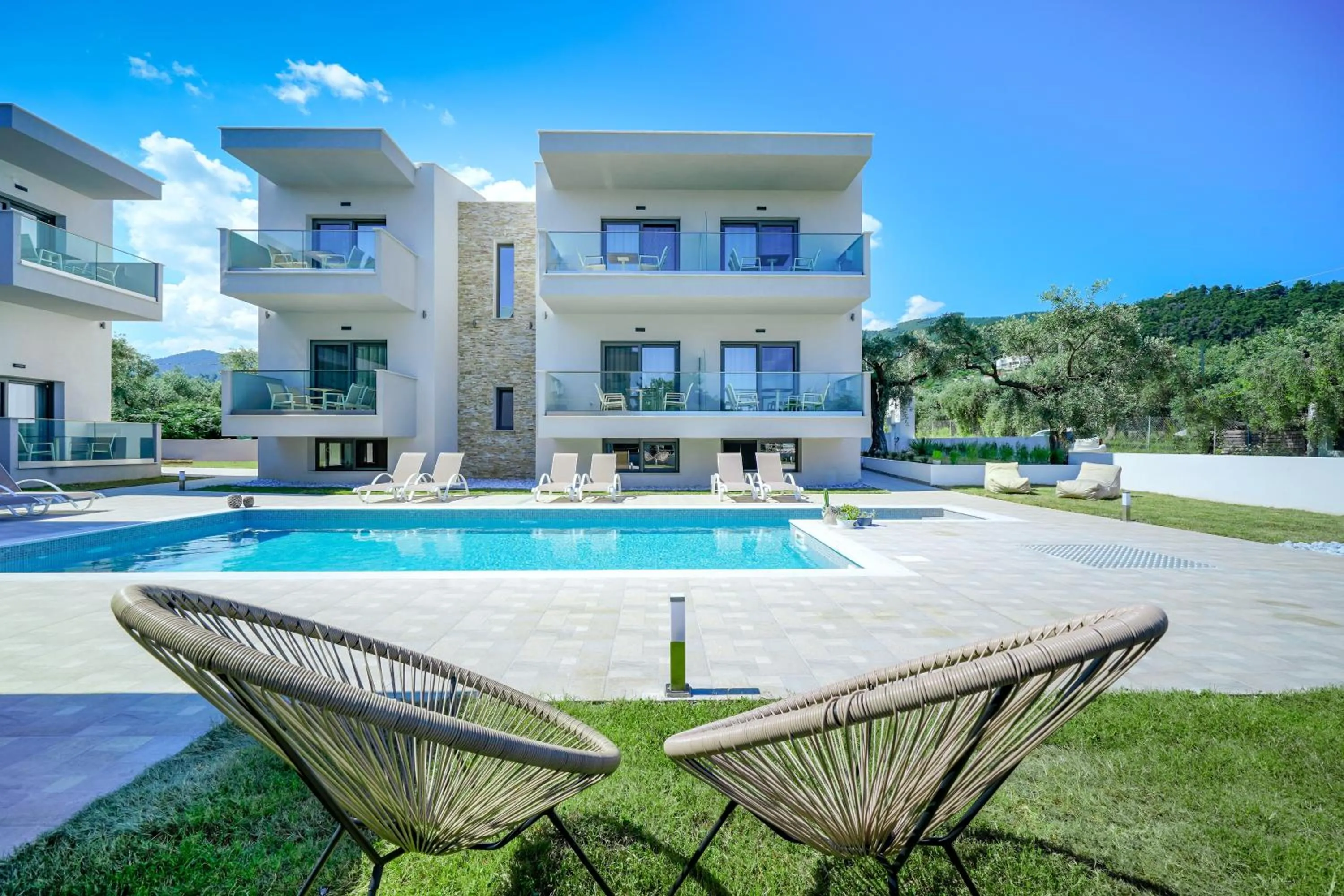 Property building in Aquamarine Luxury Rooms Thassos
