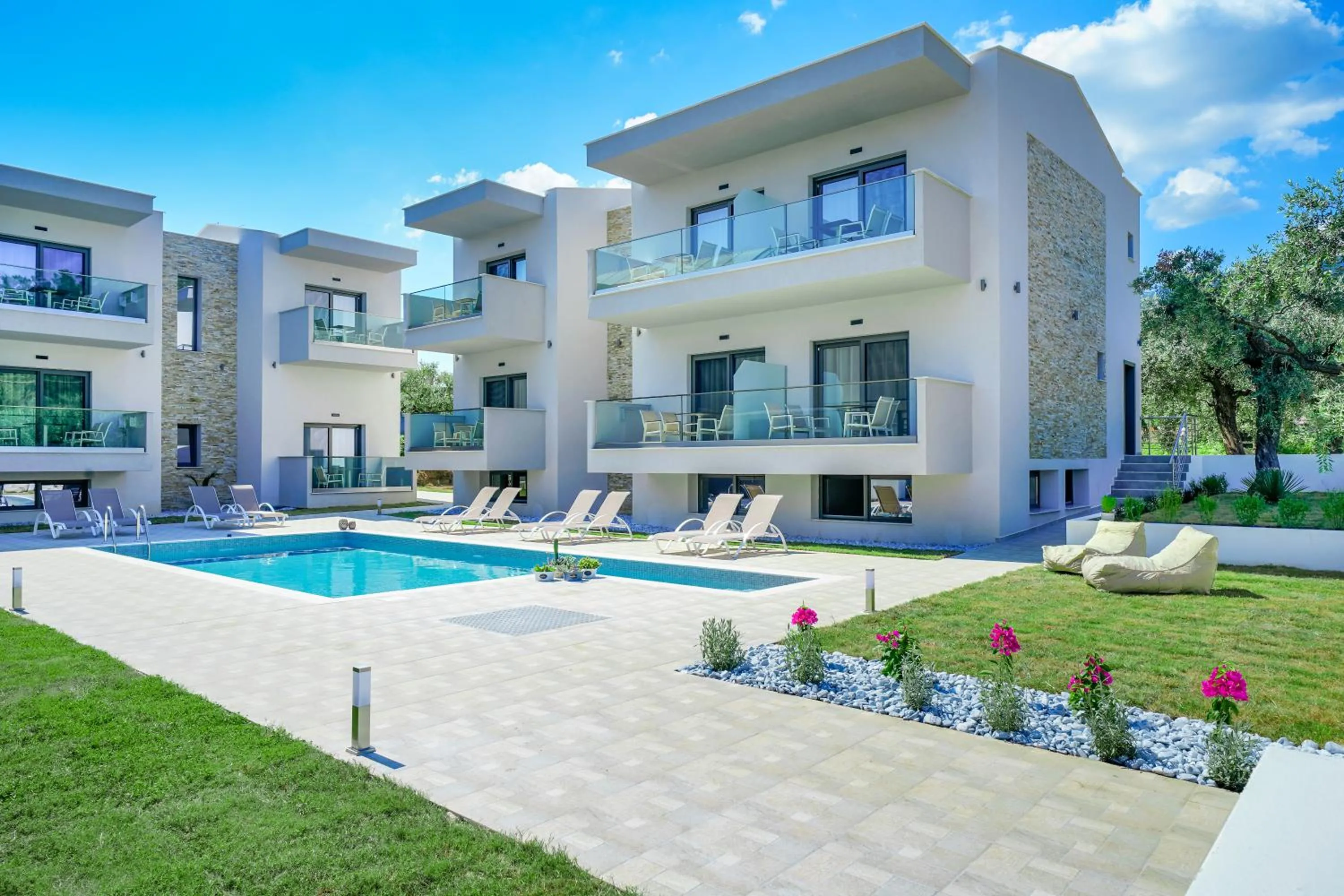 Property building in Aquamarine Luxury Rooms Thassos