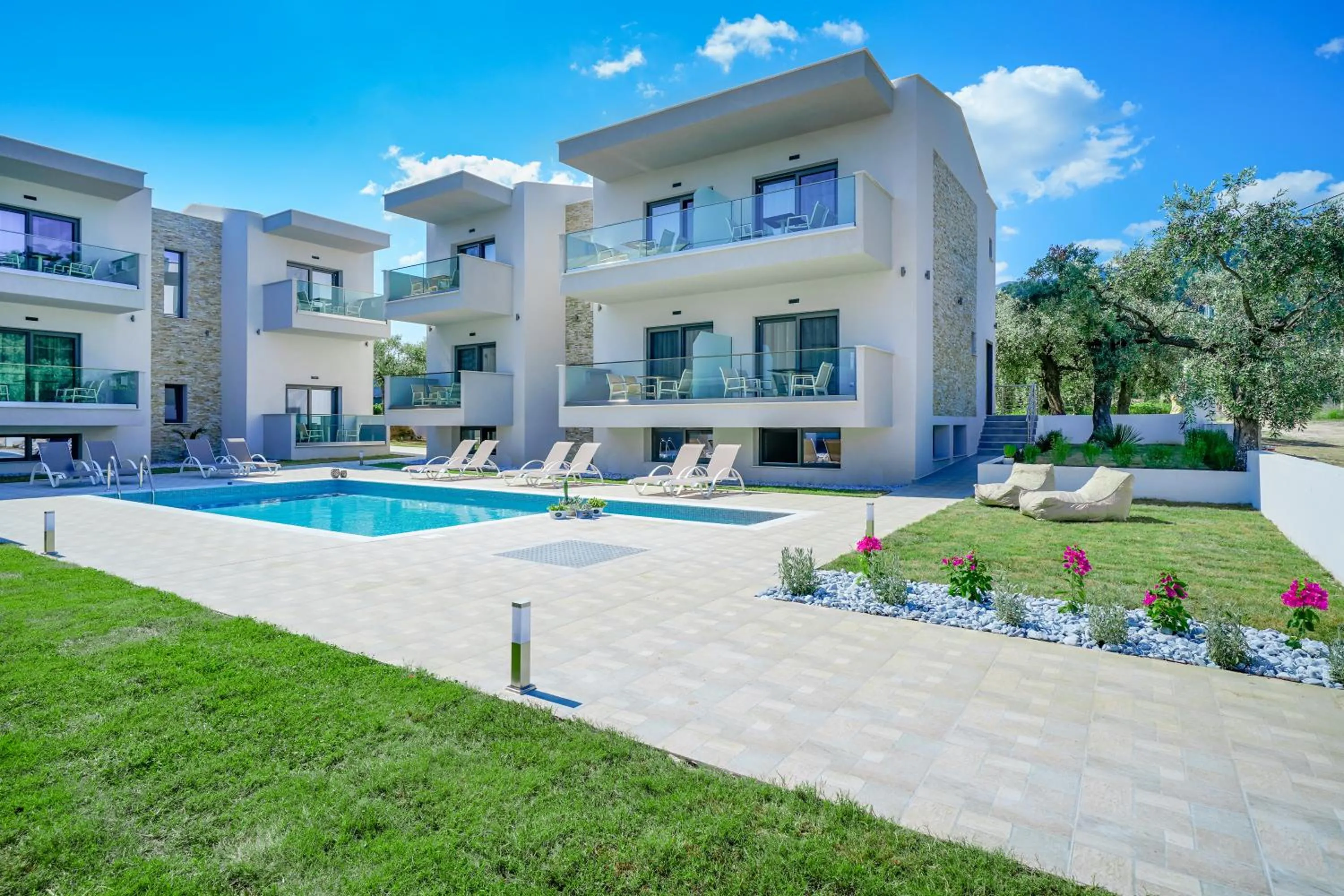 Property building in Aquamarine Luxury Rooms Thassos