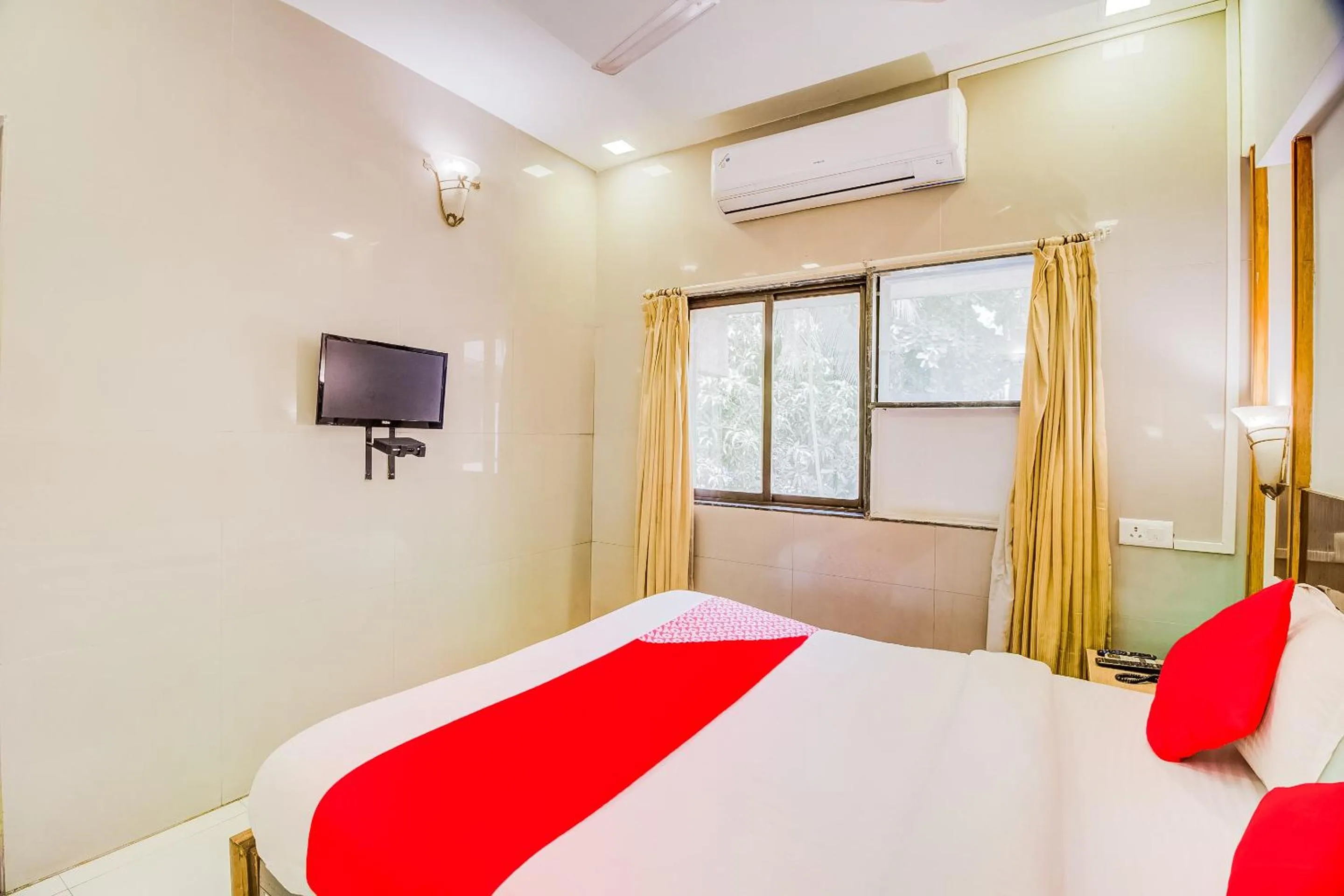 Bedroom, Bed in Collection O Panchratna