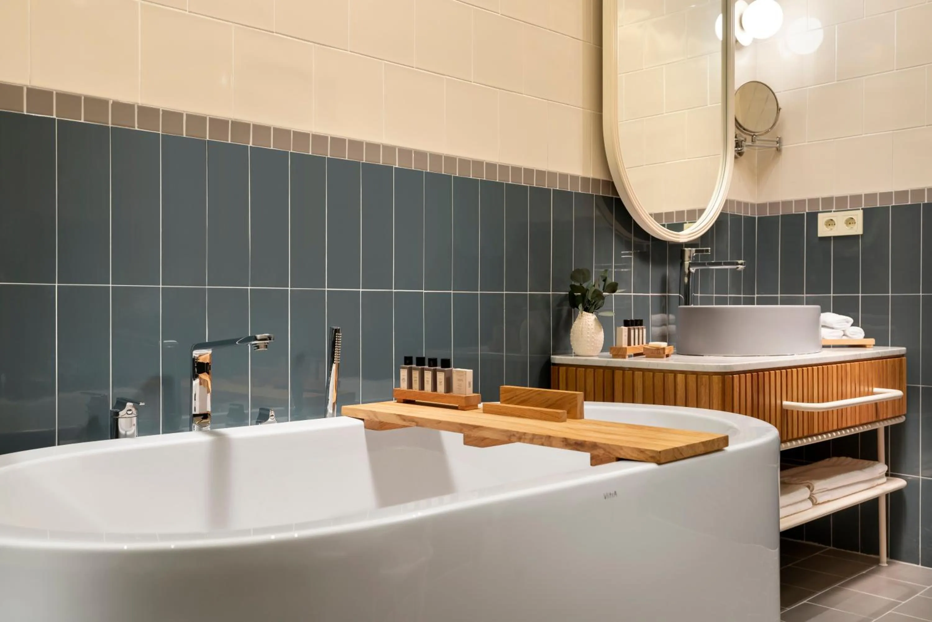 Hot Tub in Ecole St. Pierre Hotel