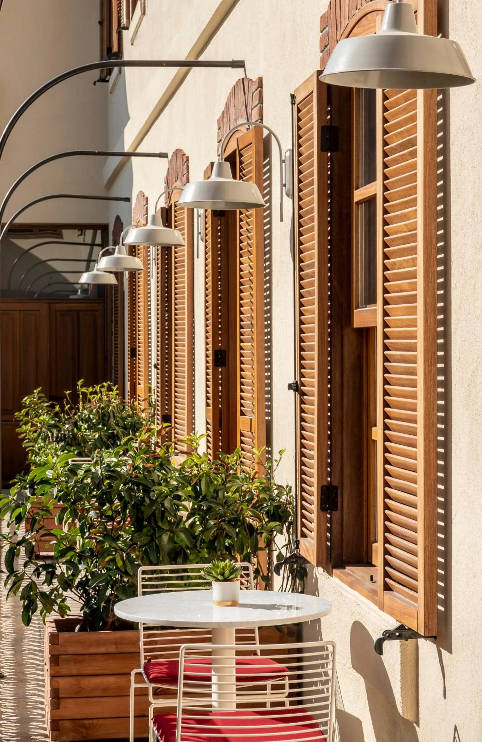 Ecole St. Pierre Hotel