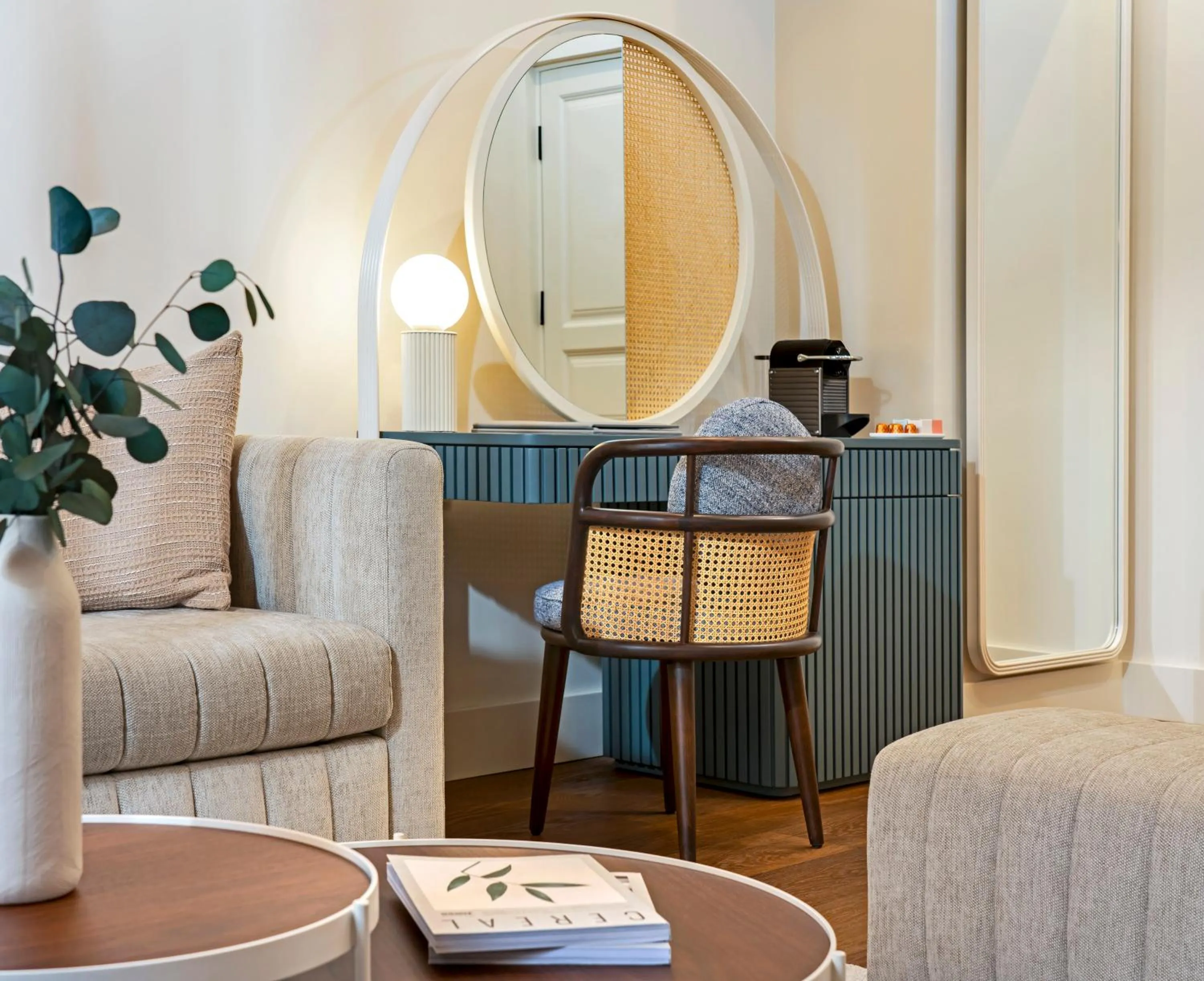 Ecole St. Pierre Hotel