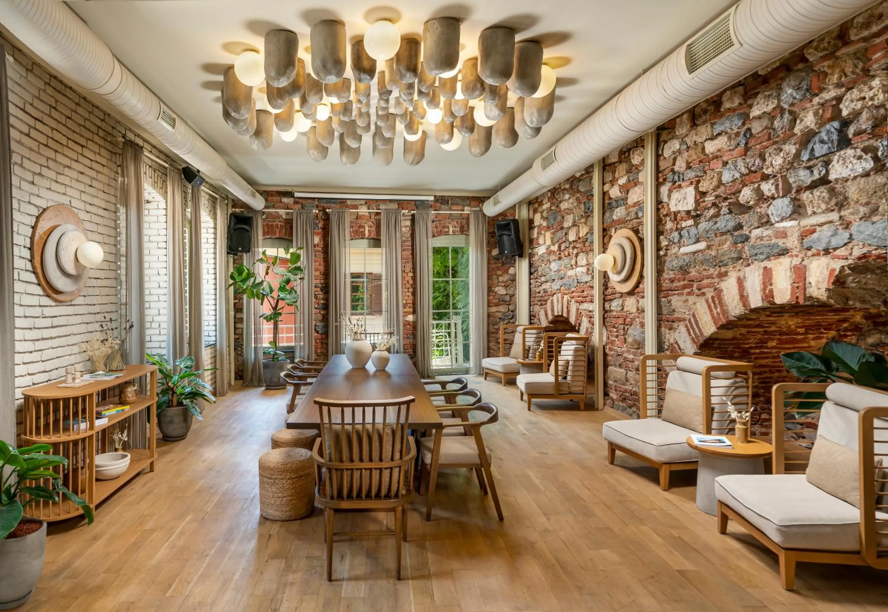 Ecole St. Pierre Hotel