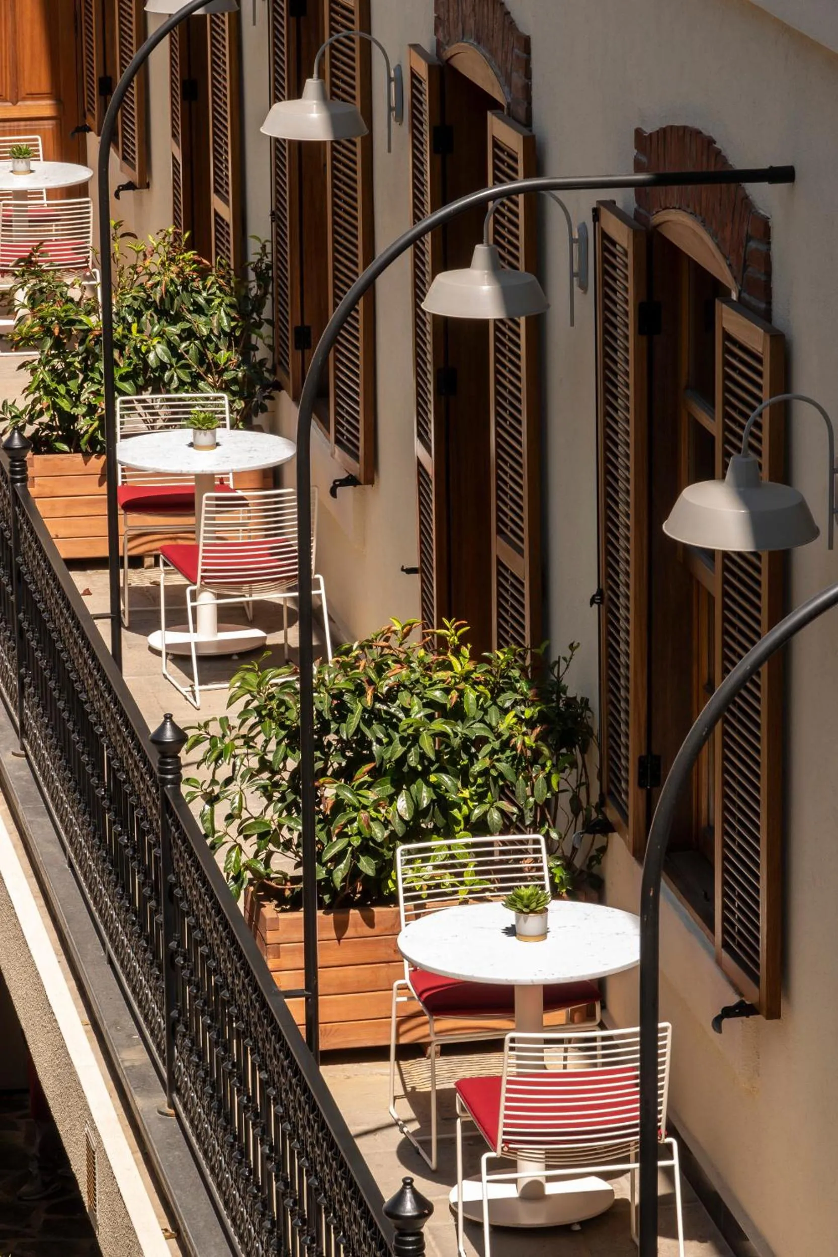 Ecole St. Pierre Hotel