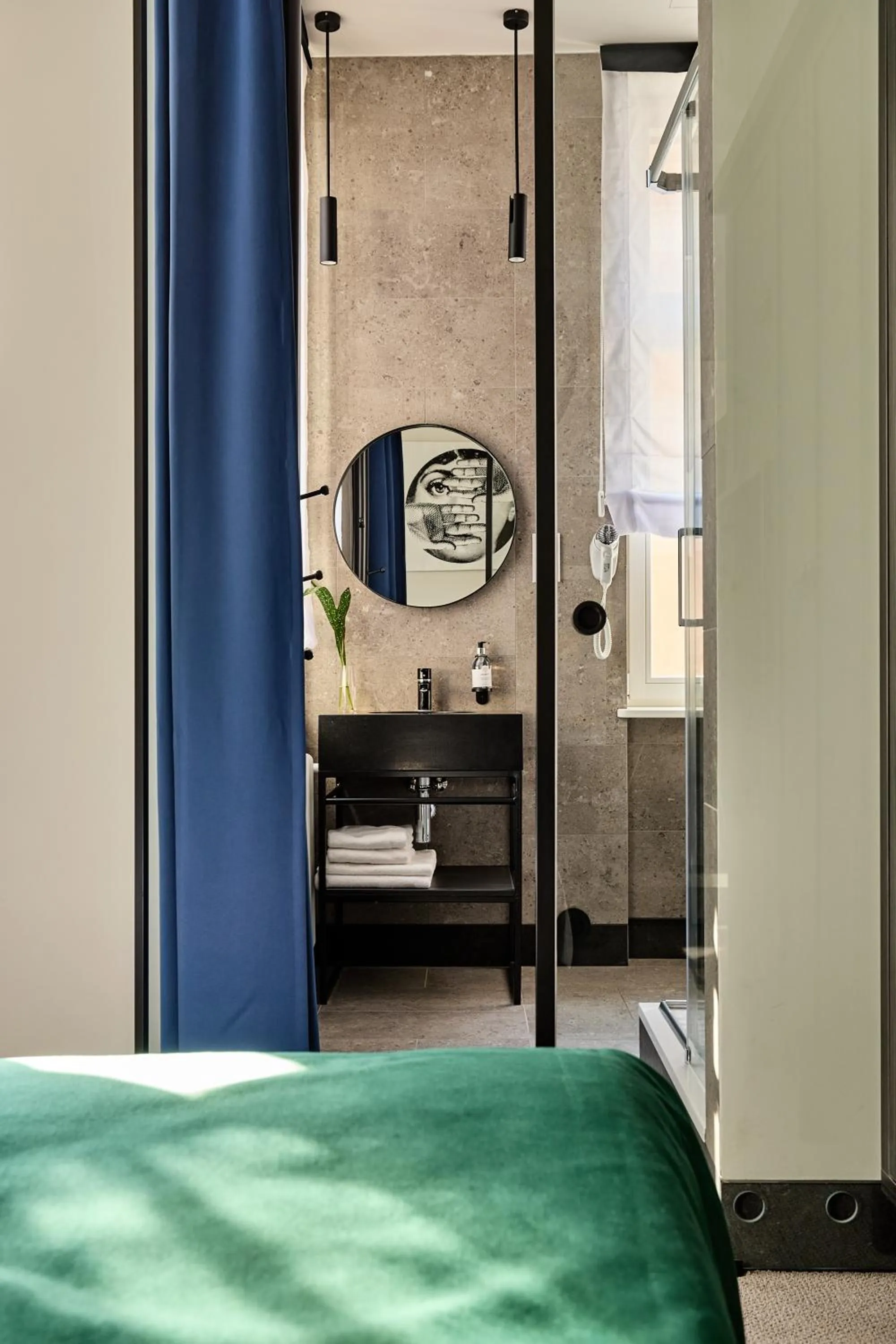 Bathroom, Bed in Hotel Liberté 33