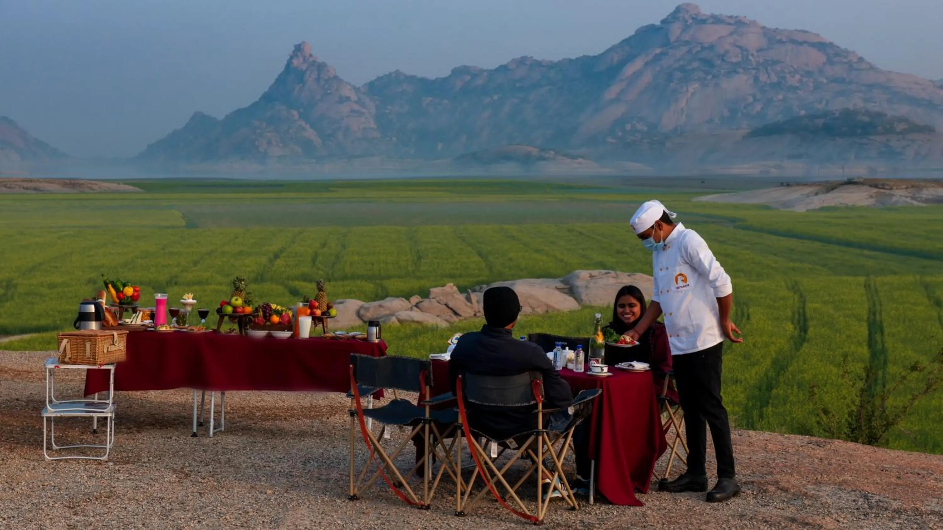 Restaurant/places to eat in WelcomHeritage Cheetahgarh Resort & Spa