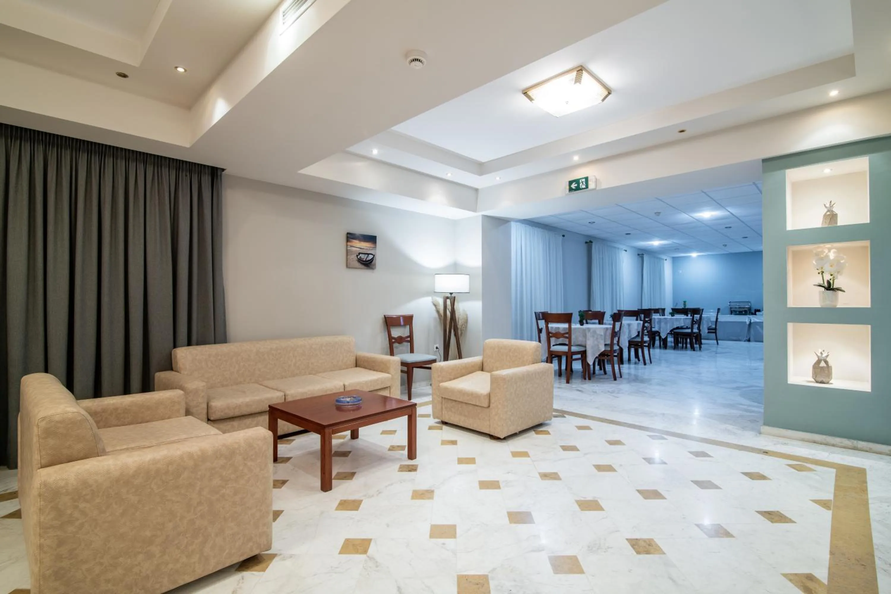 Lobby or reception in Daisy Hotel