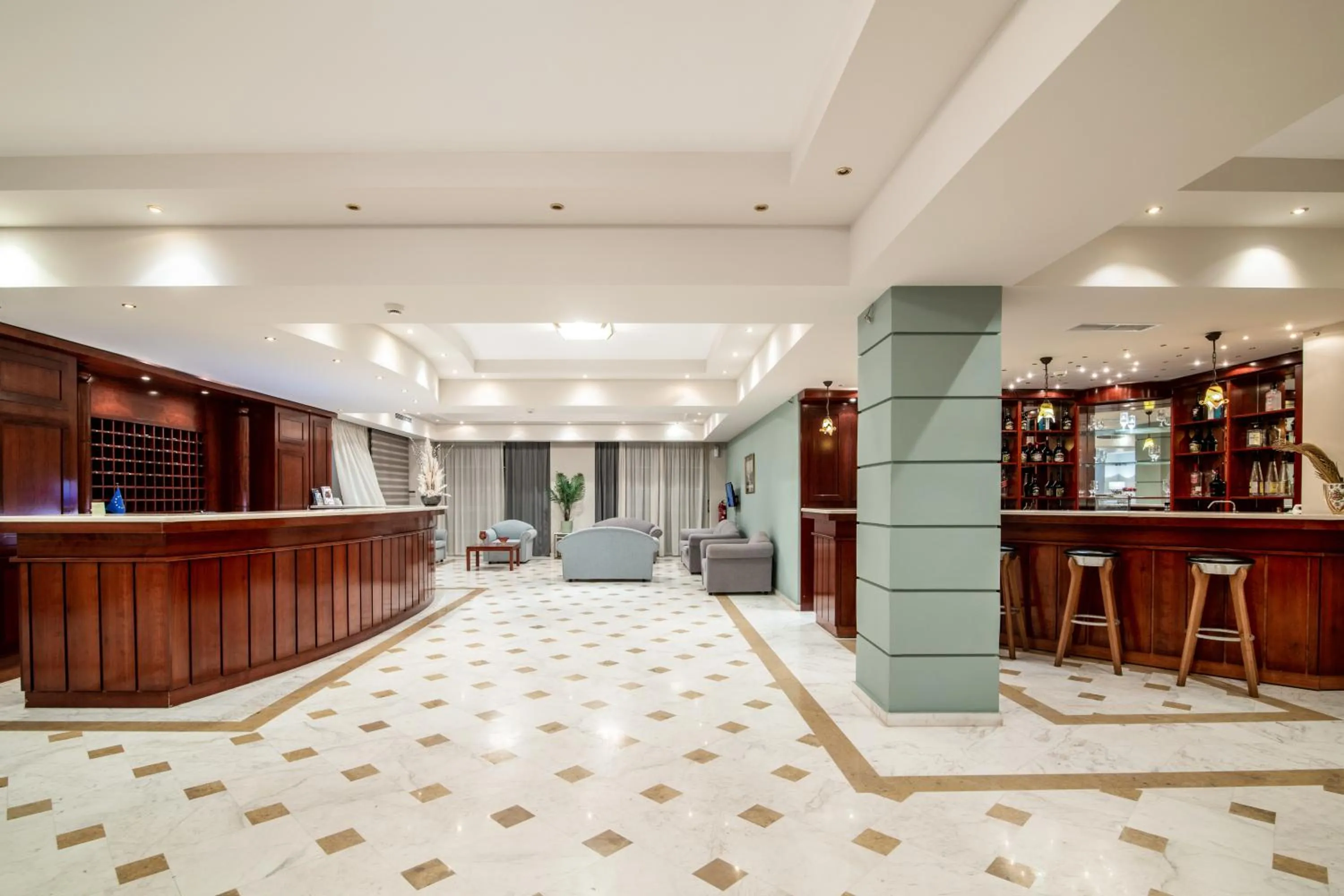 Lobby or reception in Daisy Hotel