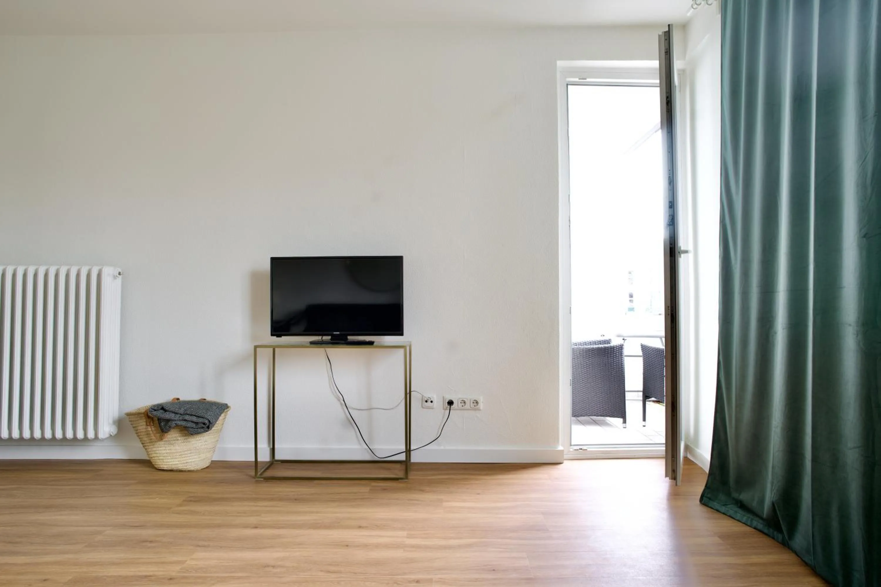 TV and multimedia in Apartments Les Jardins