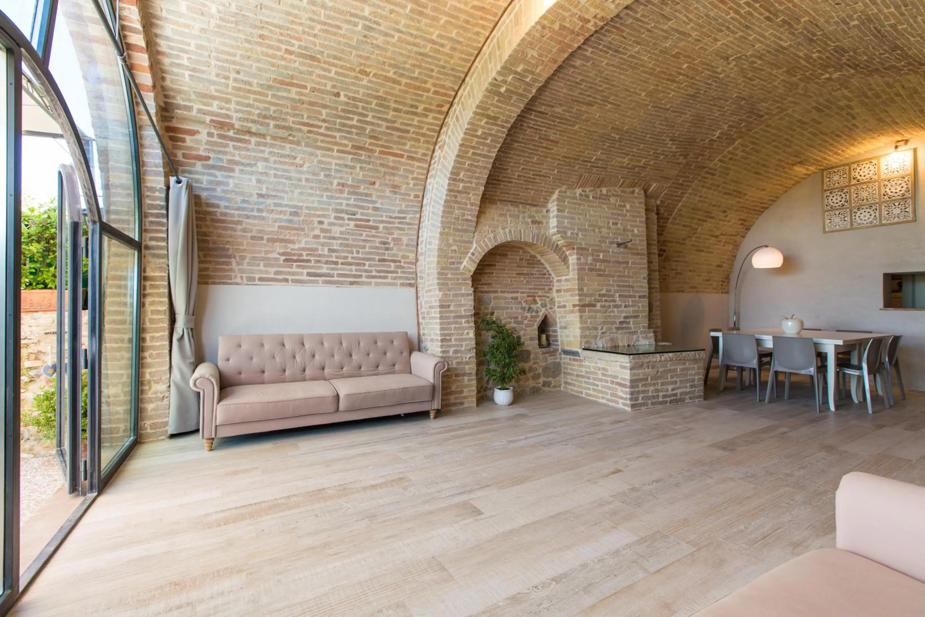 Living room in San Gimignano Town Garden