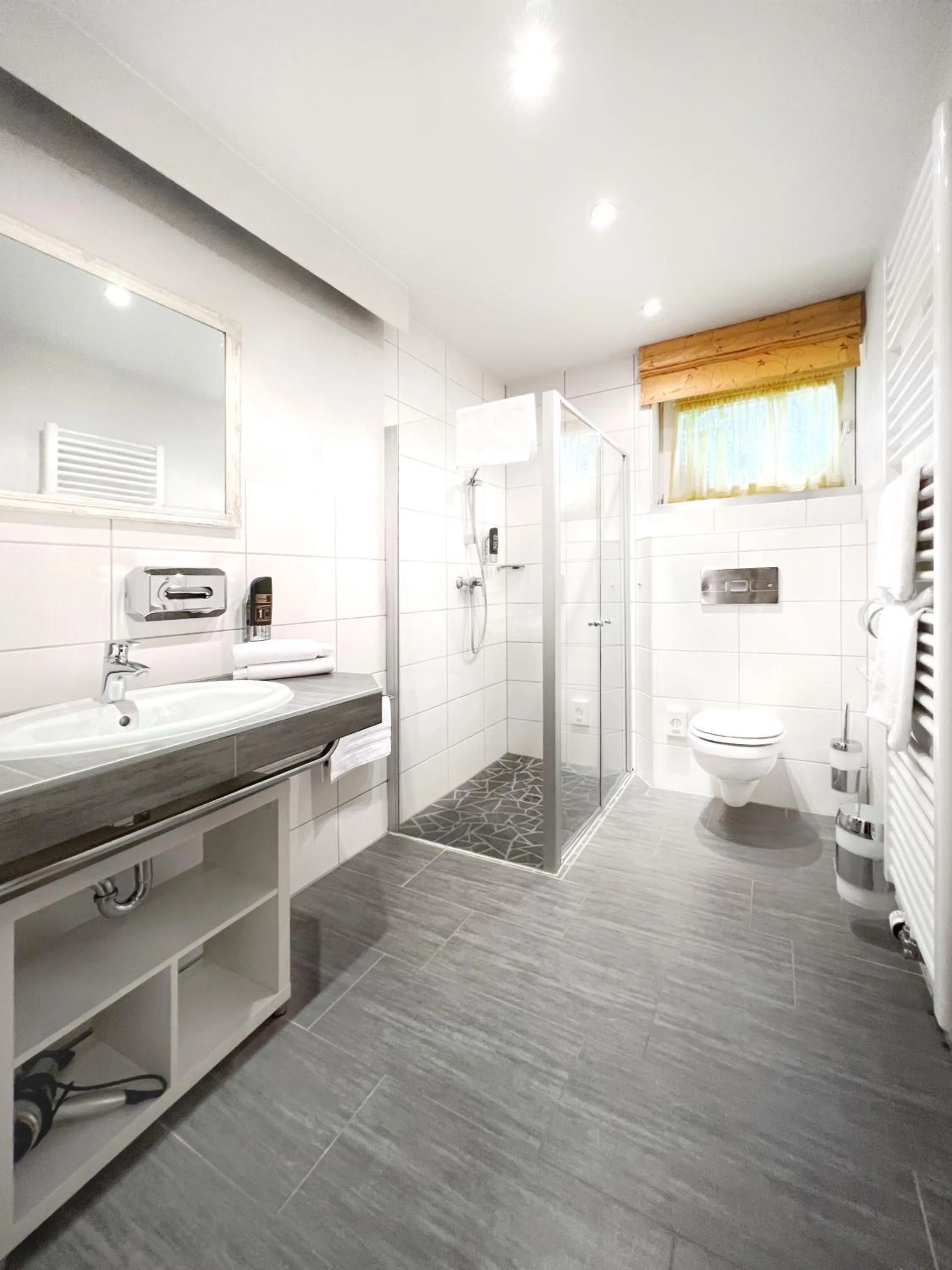 WAGNERS Hotel Schönblick, C&C Hotels und Vertrieb GmbH