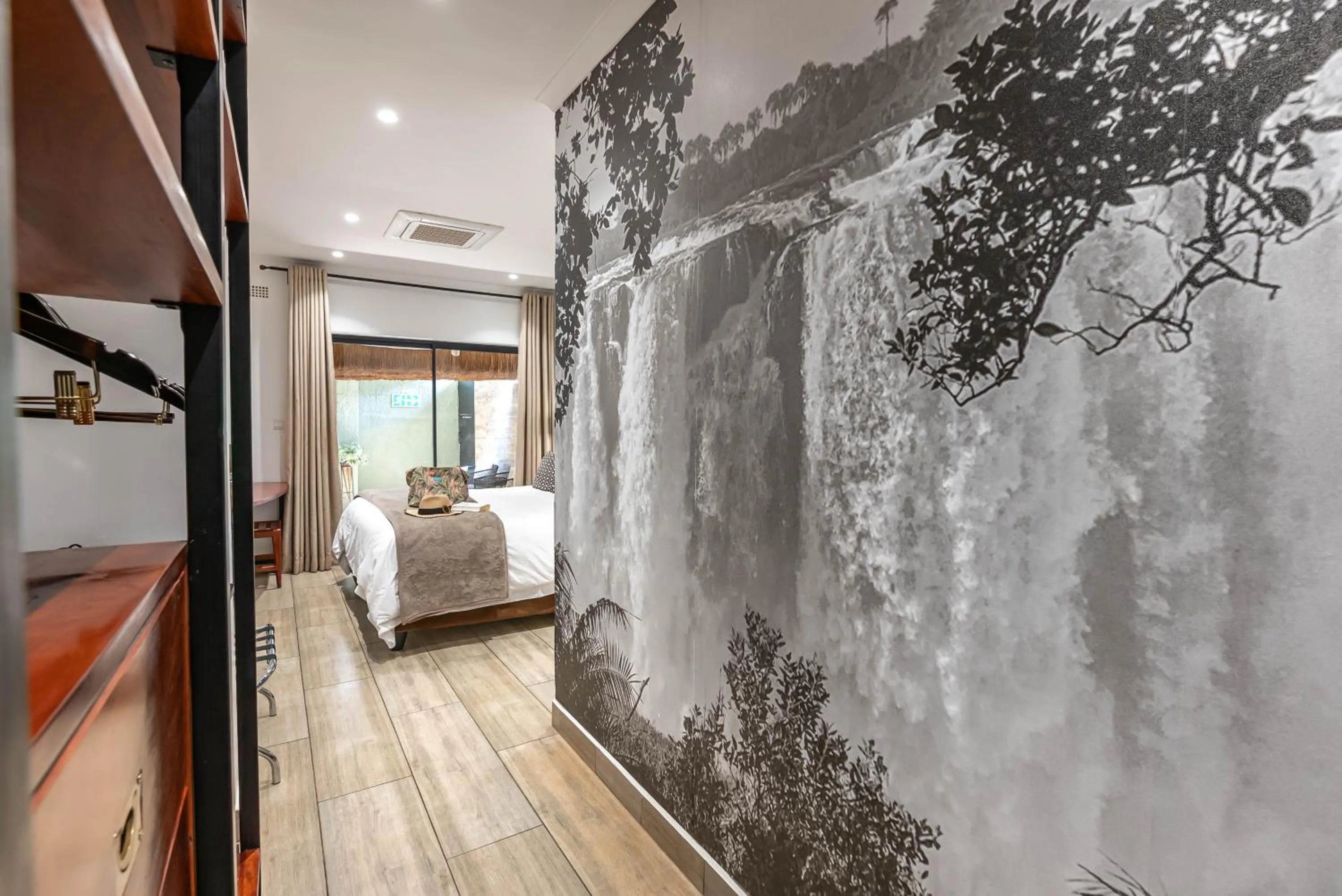 Photo of the whole room, Bed in Pamarah Lodge