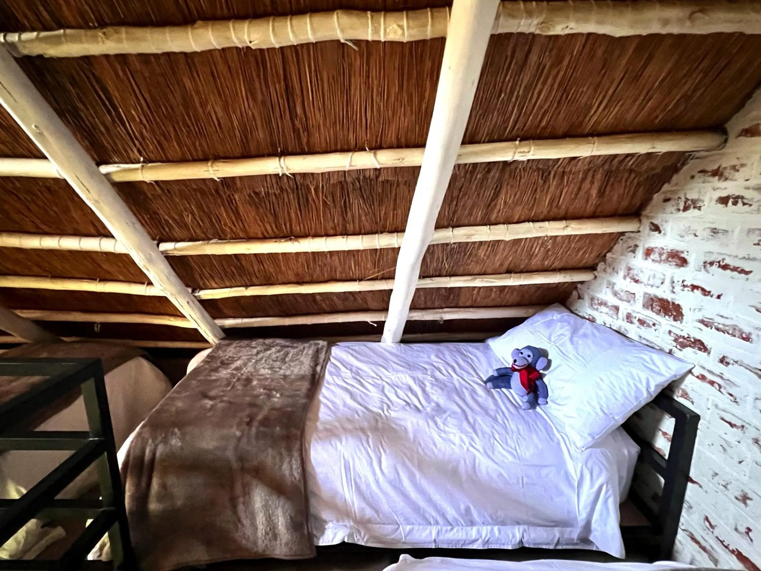 Property building, Bed in Pamarah Lodge