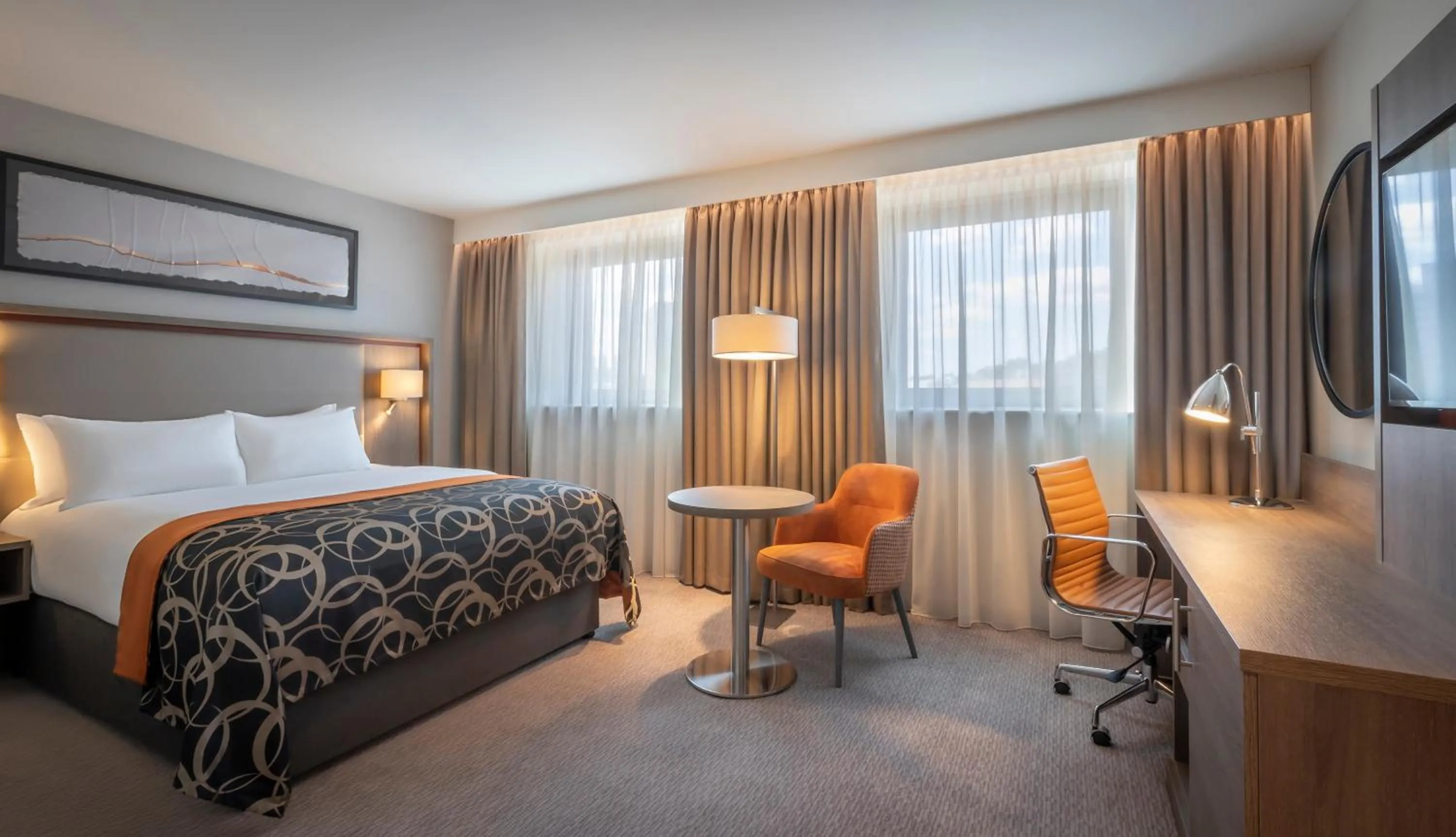 TV and multimedia, Bed in Clayton Hotel Bristol City