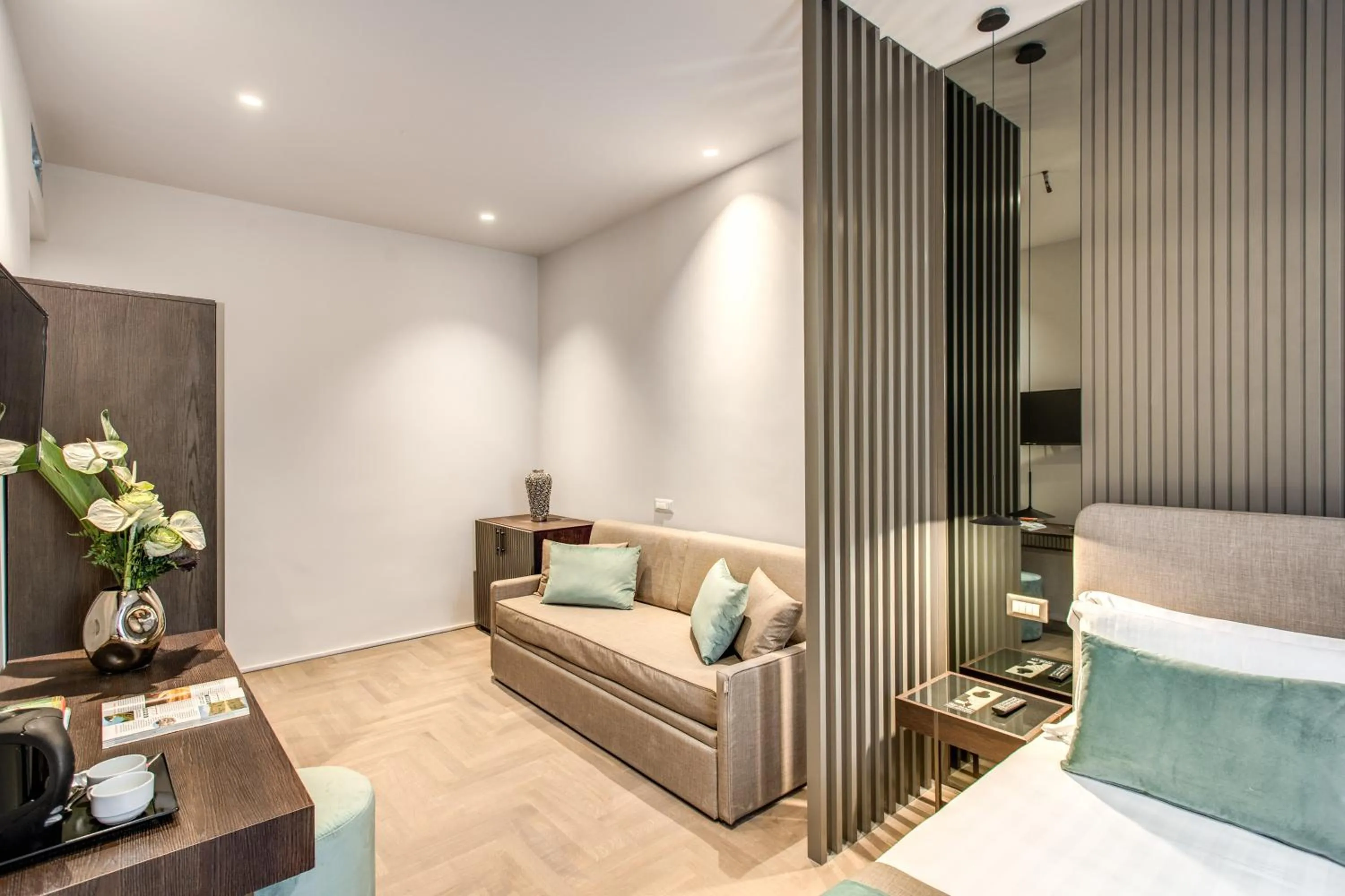 Seating area in Hotel 77 Seventy-Seven - Maison D'Art Collection