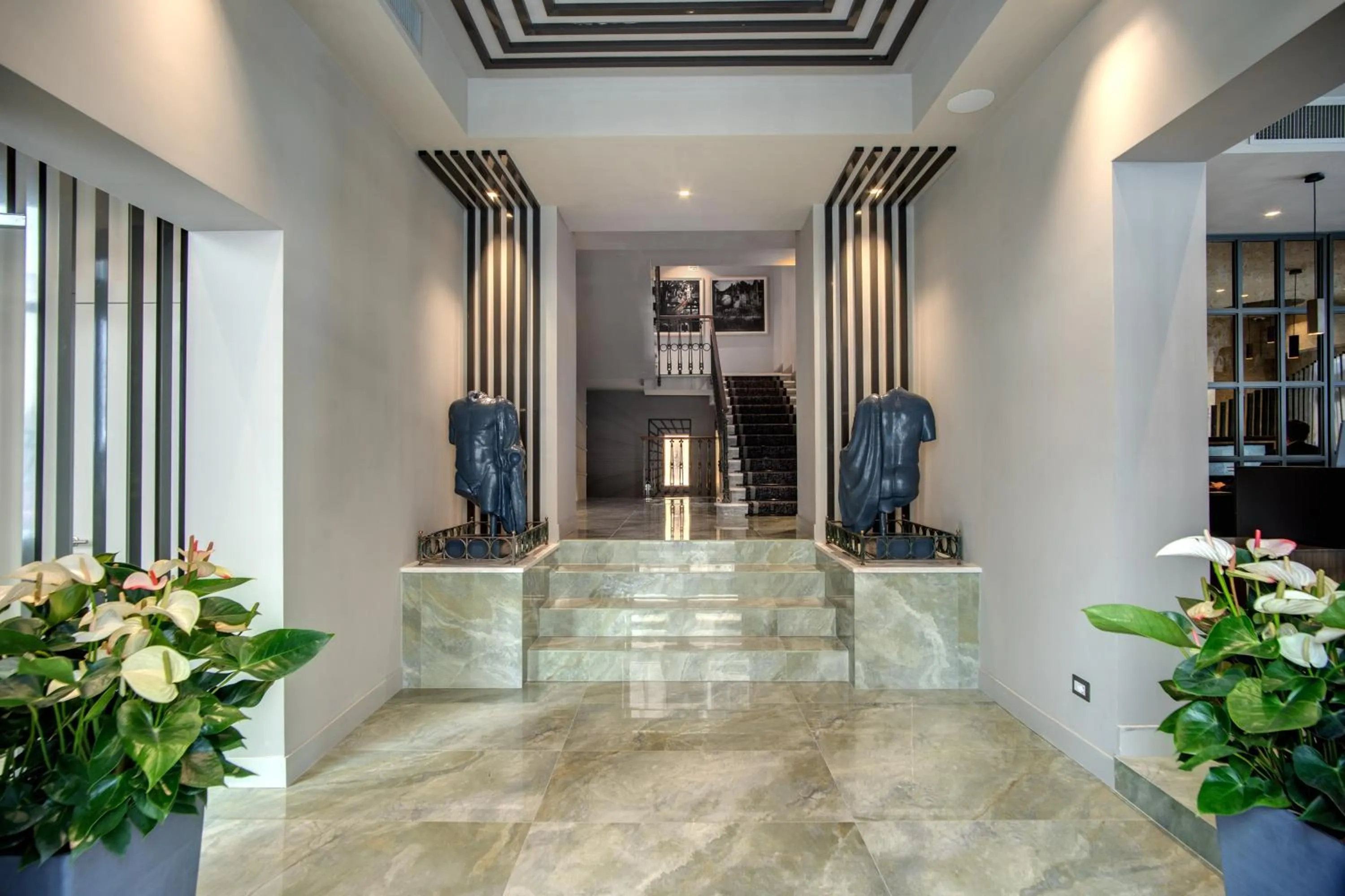 Lobby or reception in Hotel 77 Seventy-Seven - Maison D'Art Collection