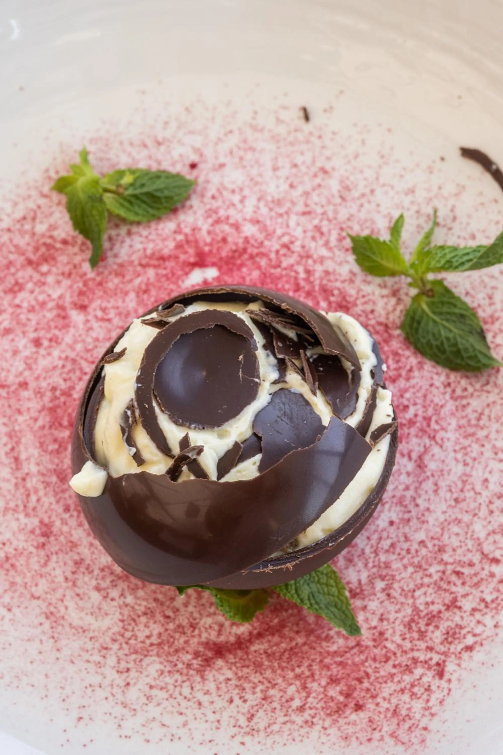 Restaurant/places to eat in Hotel 77 Seventy-Seven - Maison D'Art Collection