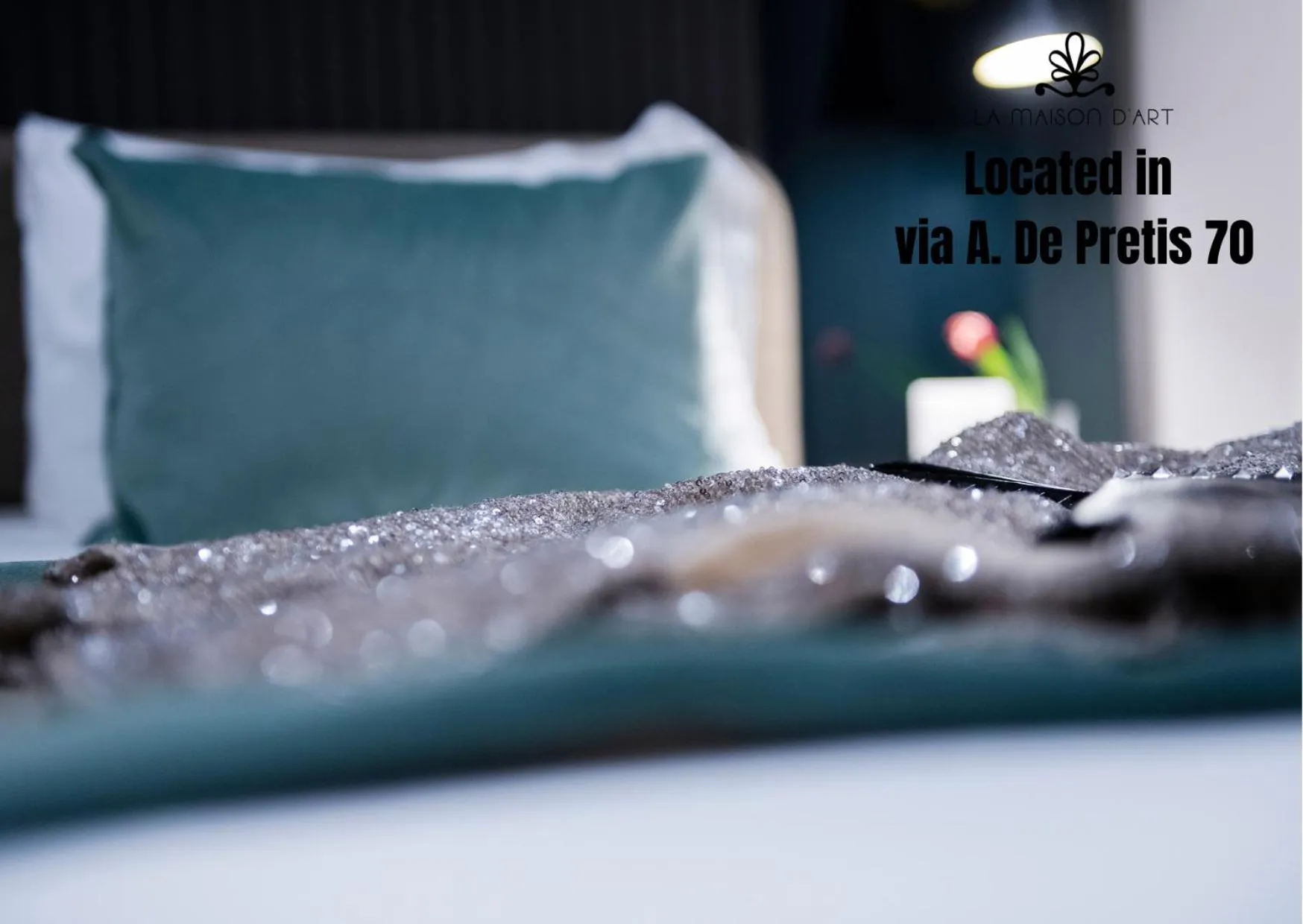 Bed in Hotel 77 Seventy-Seven - Maison D'Art Collection