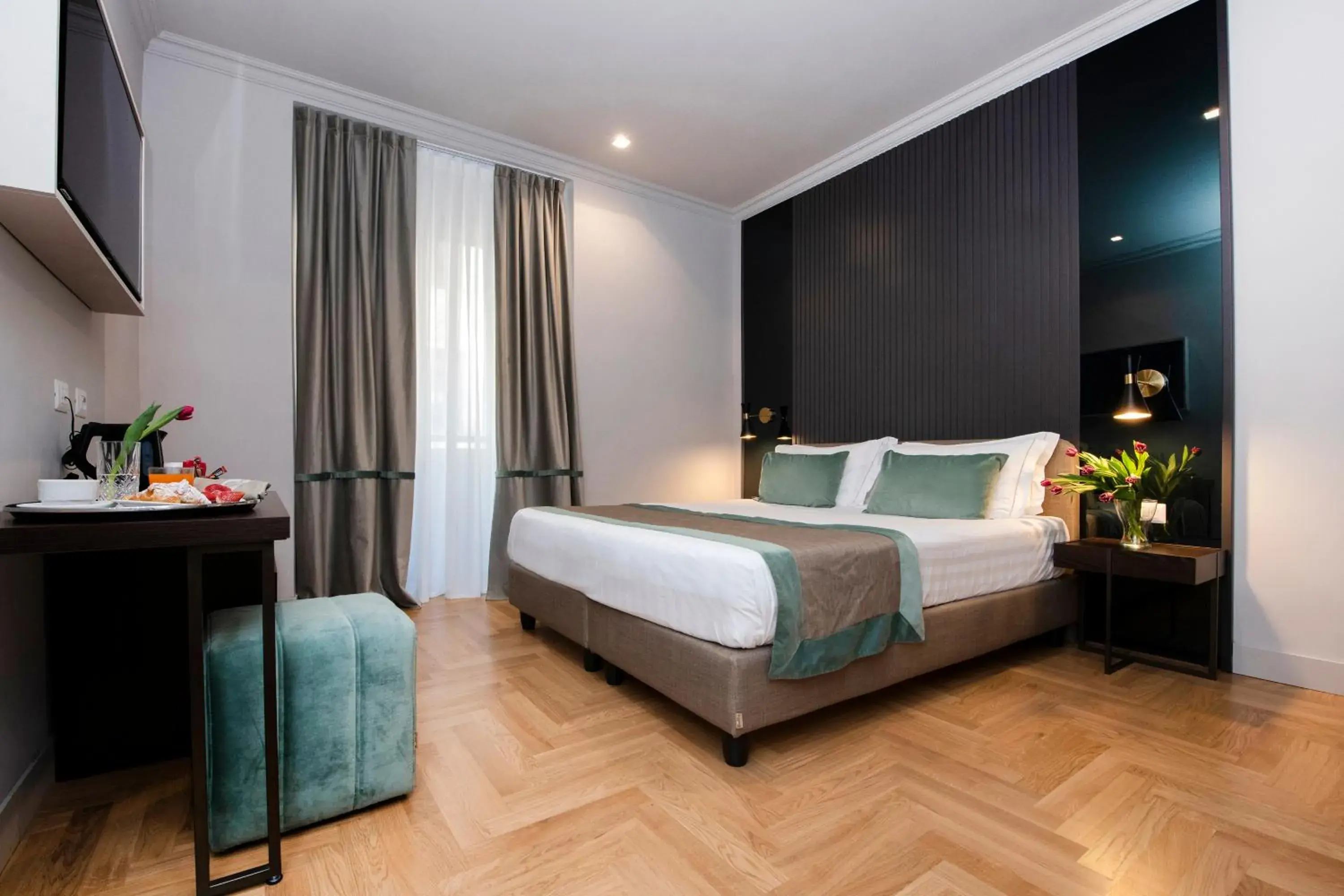 Bed in Hotel 77 Seventy-Seven - Maison D'Art Collection Bed in Hotel 77 Seventy-Seven - Maison D'Art Collection