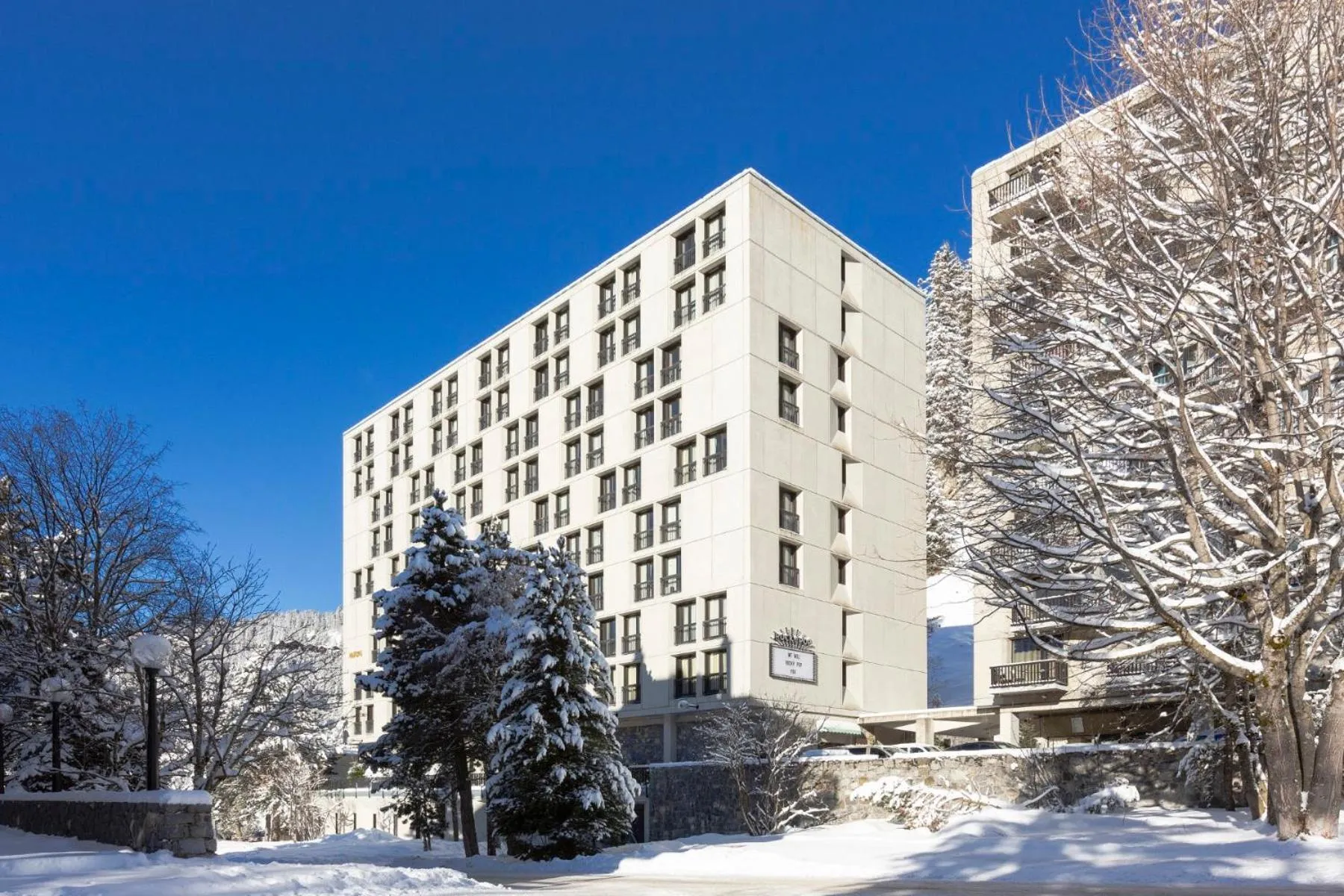 Property building in RockyPop Flaine Hotel & Spa
