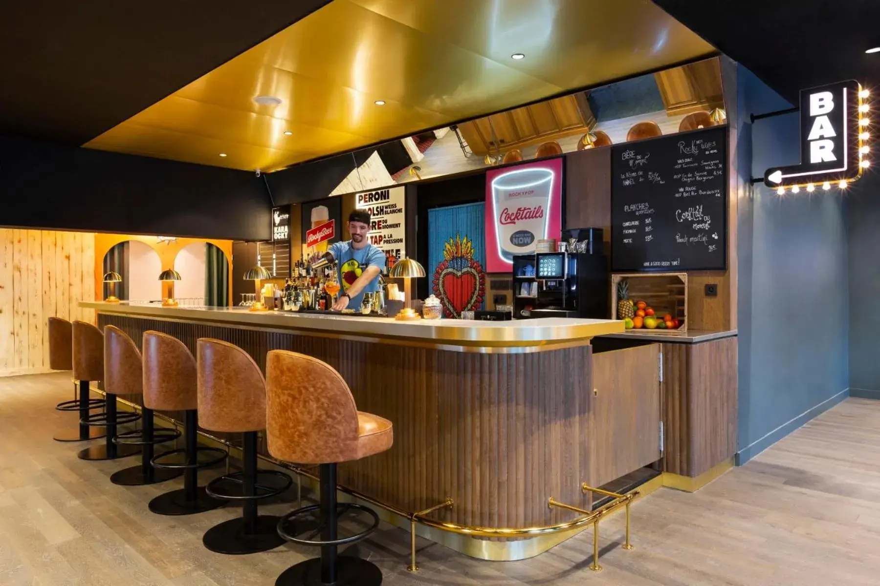 Lounge or bar in RockyPop Flaine Hotel & Spa Lounge or bar in RockyPop Flaine Hotel & Spa