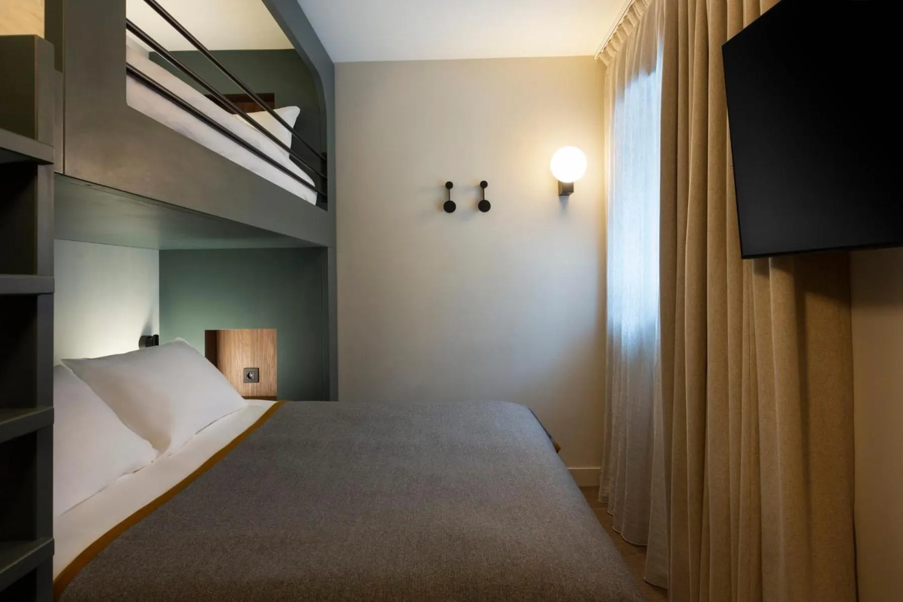 Bedroom, Bed in RockyPop Flaine Hotel & Spa