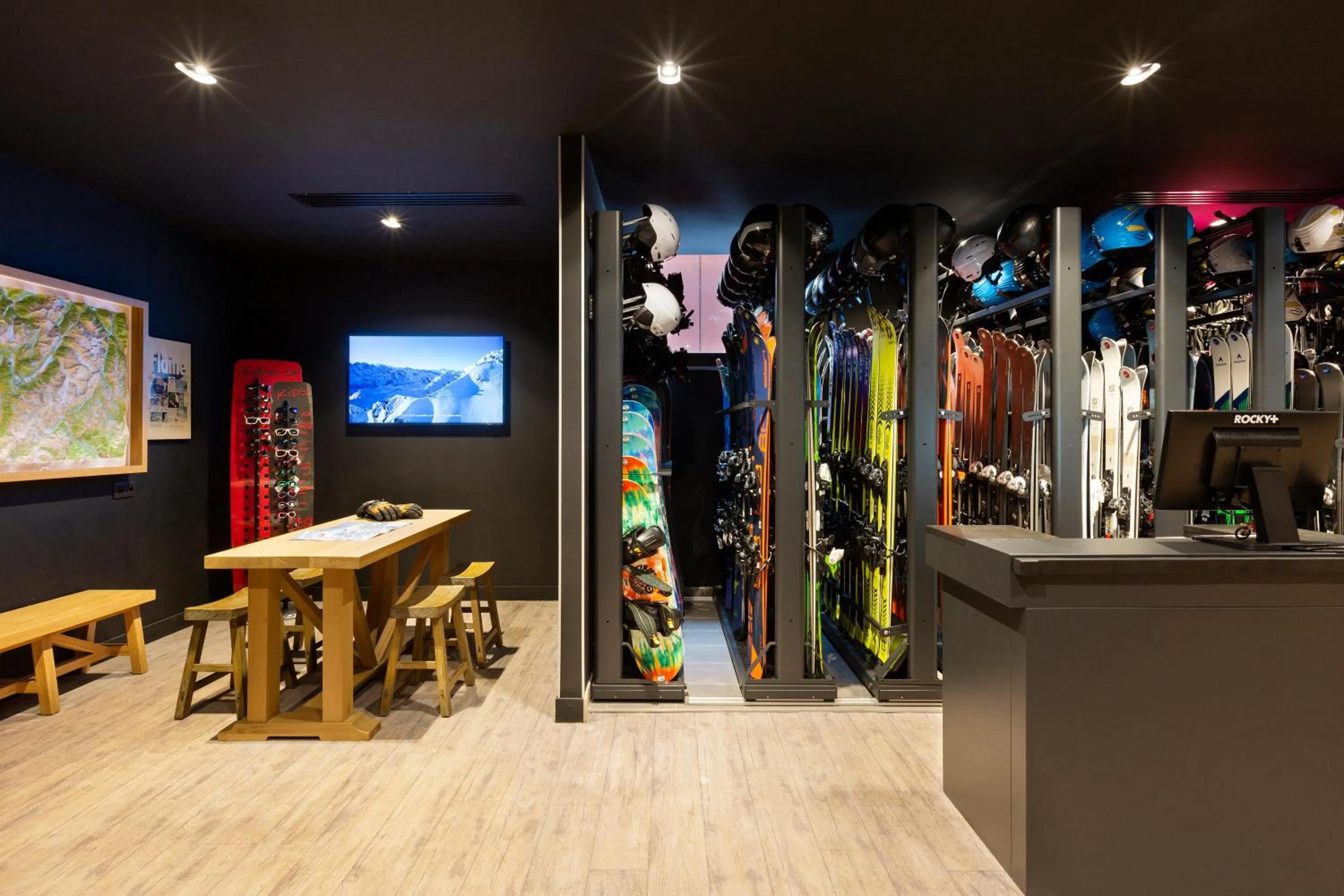 Skiing in RockyPop Flaine Hotel & Spa