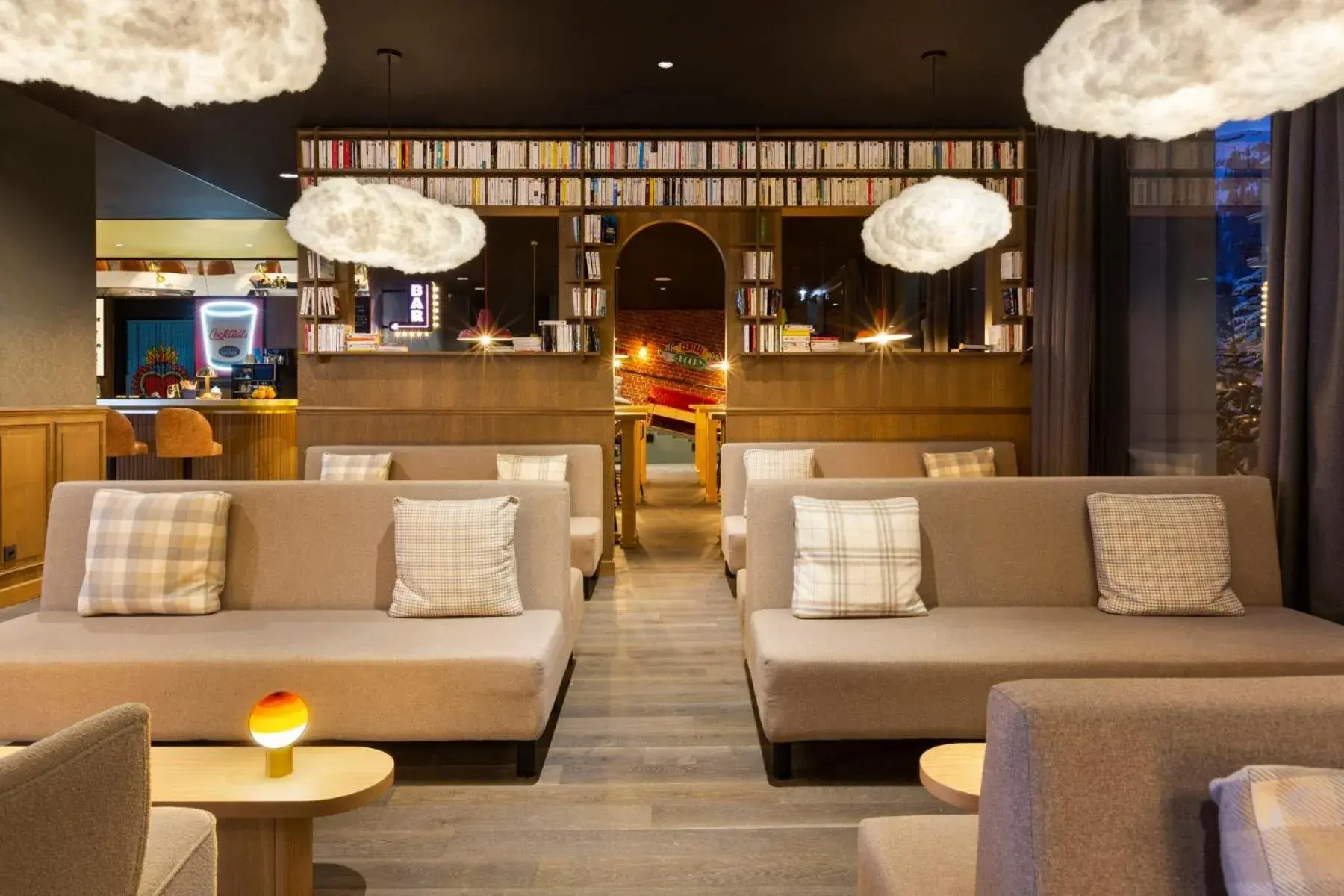 Lounge or bar in RockyPop Flaine Hotel & Spa Lounge or bar in RockyPop Flaine Hotel & Spa