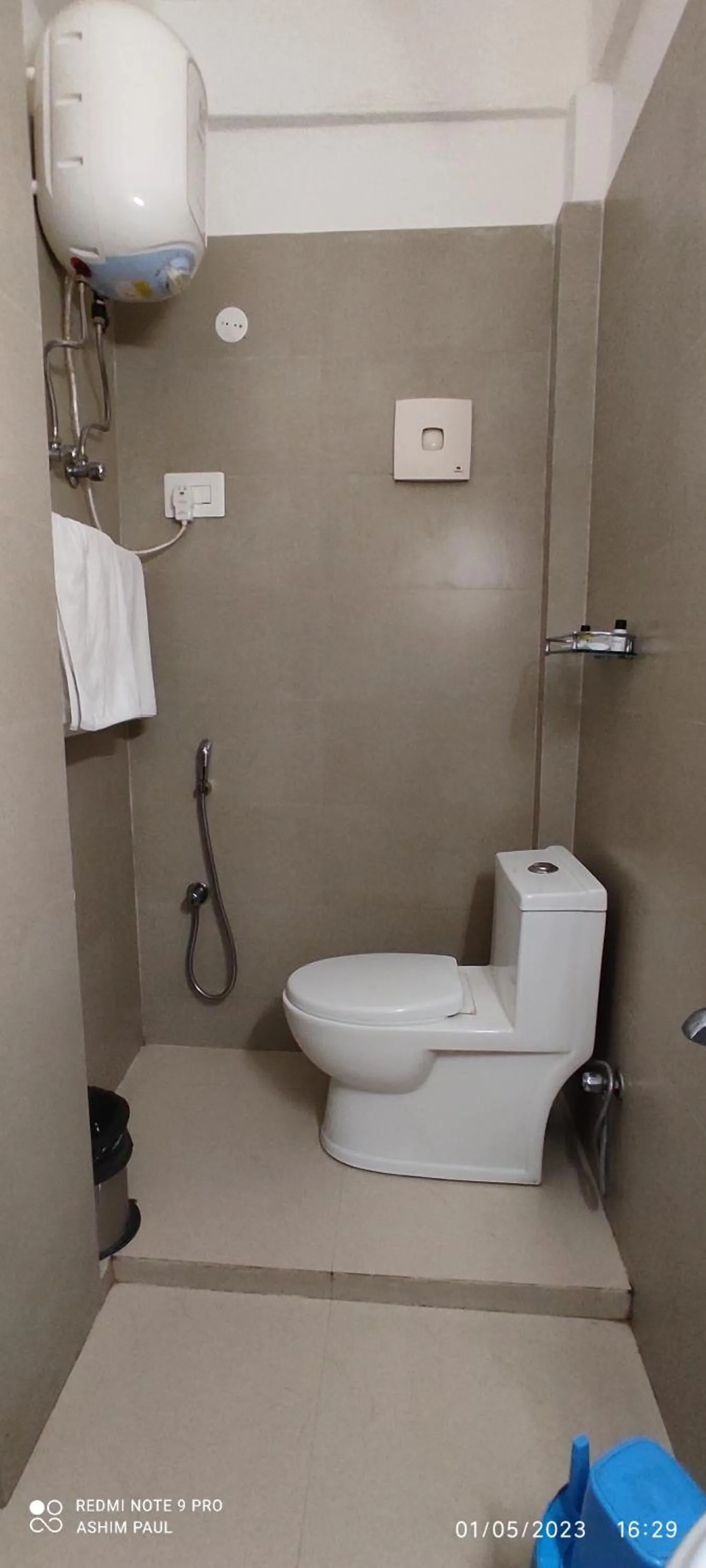 Bathroom in Hotel Saluja