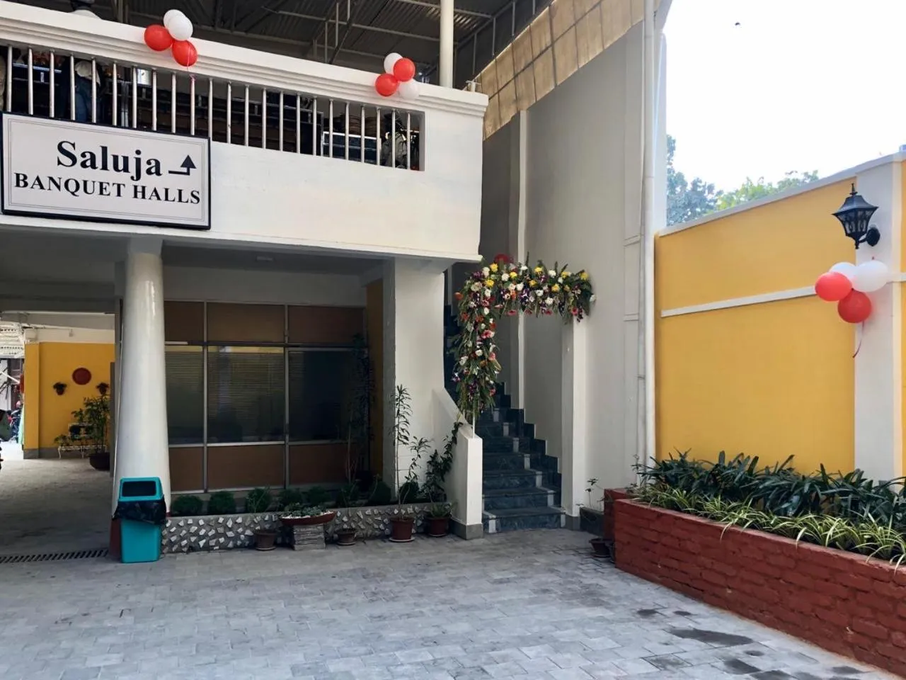 Property building in Hotel Saluja