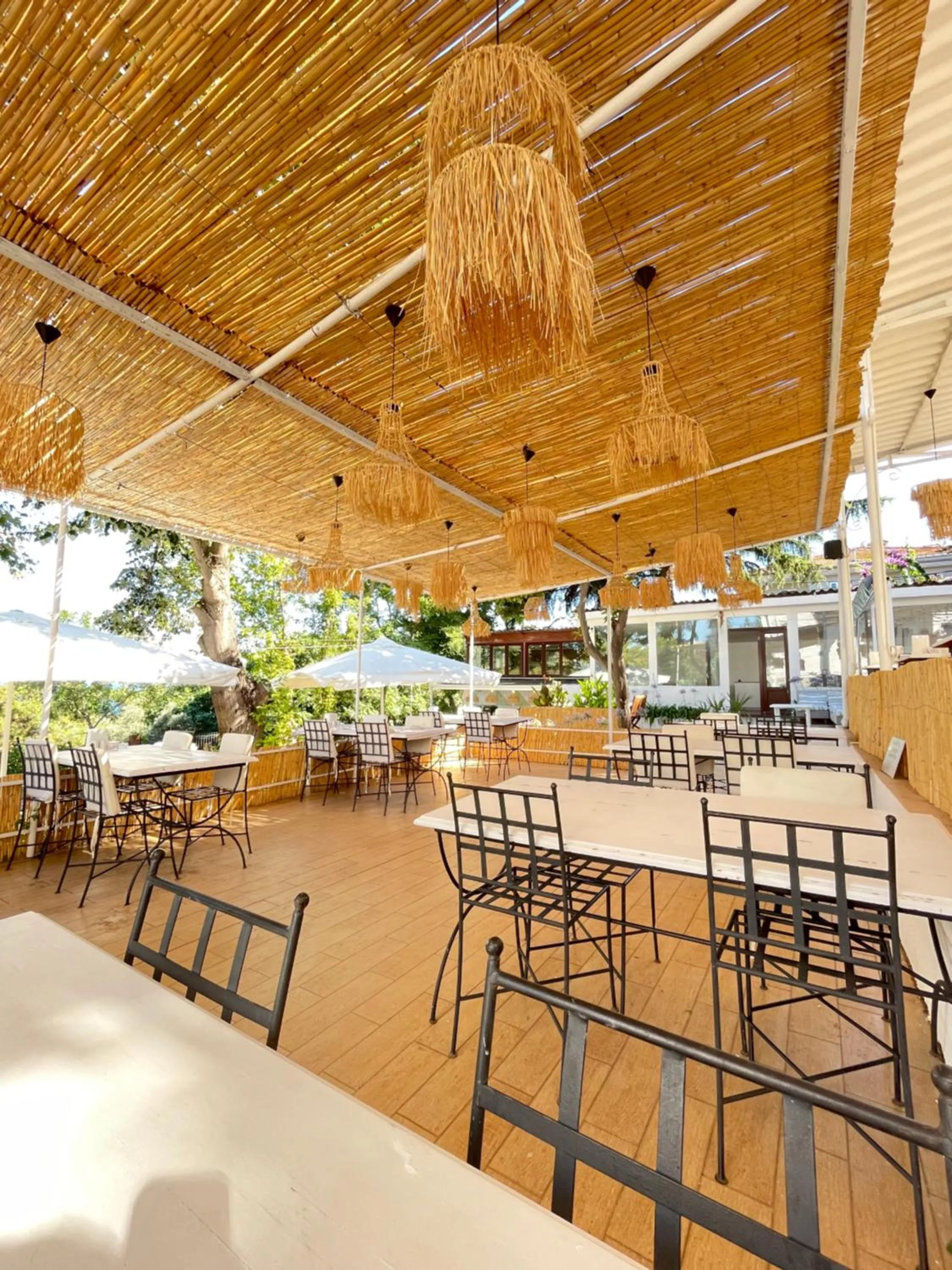 Restaurant/places to eat in Ikigai Hotel Villa Rıfat