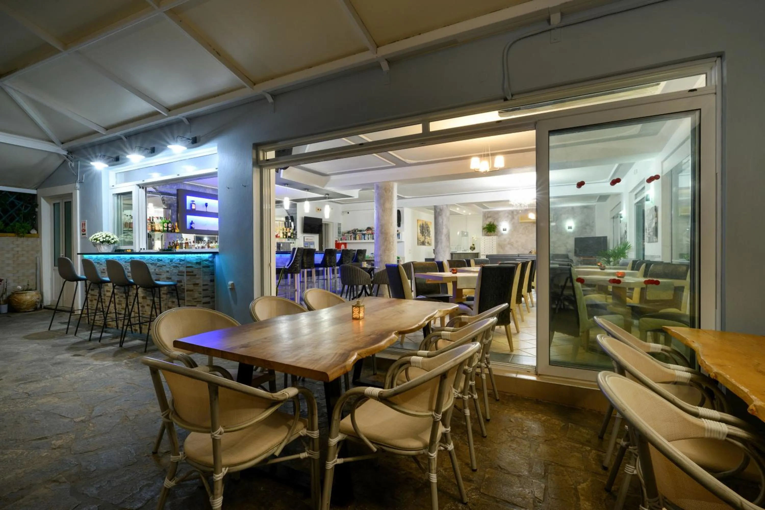 Restaurant/places to eat in Kerkyra Island Hotel