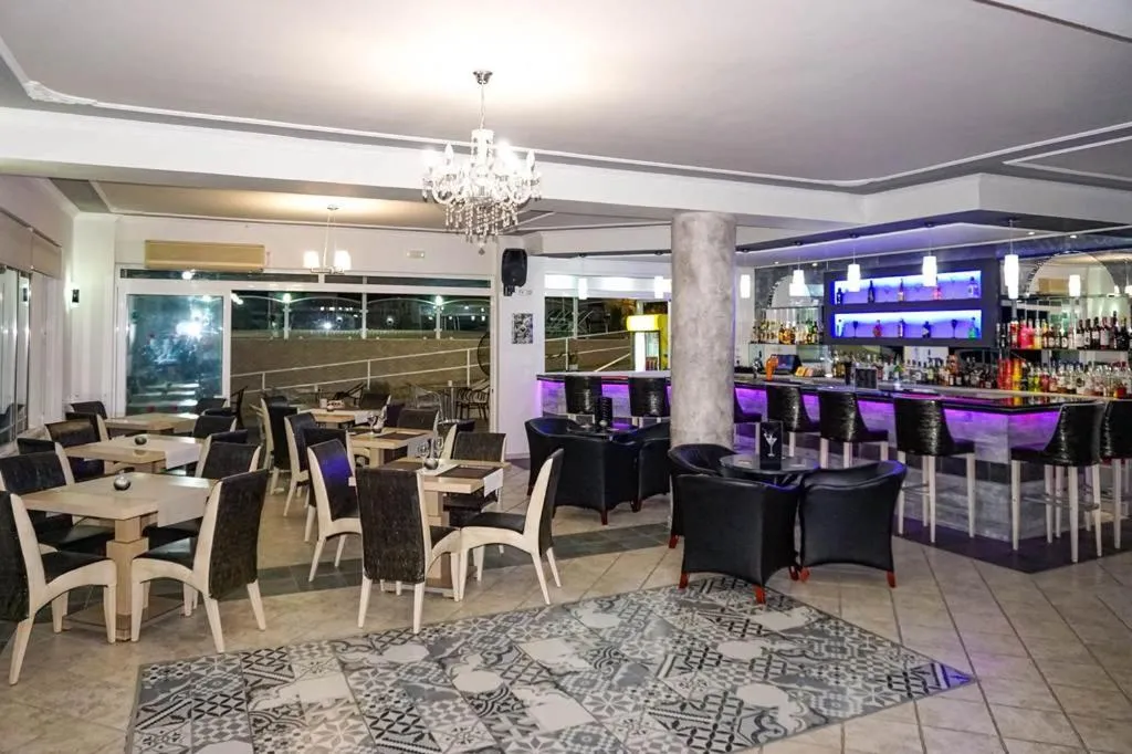 Food and drinks in Kerkyra Island Hotel