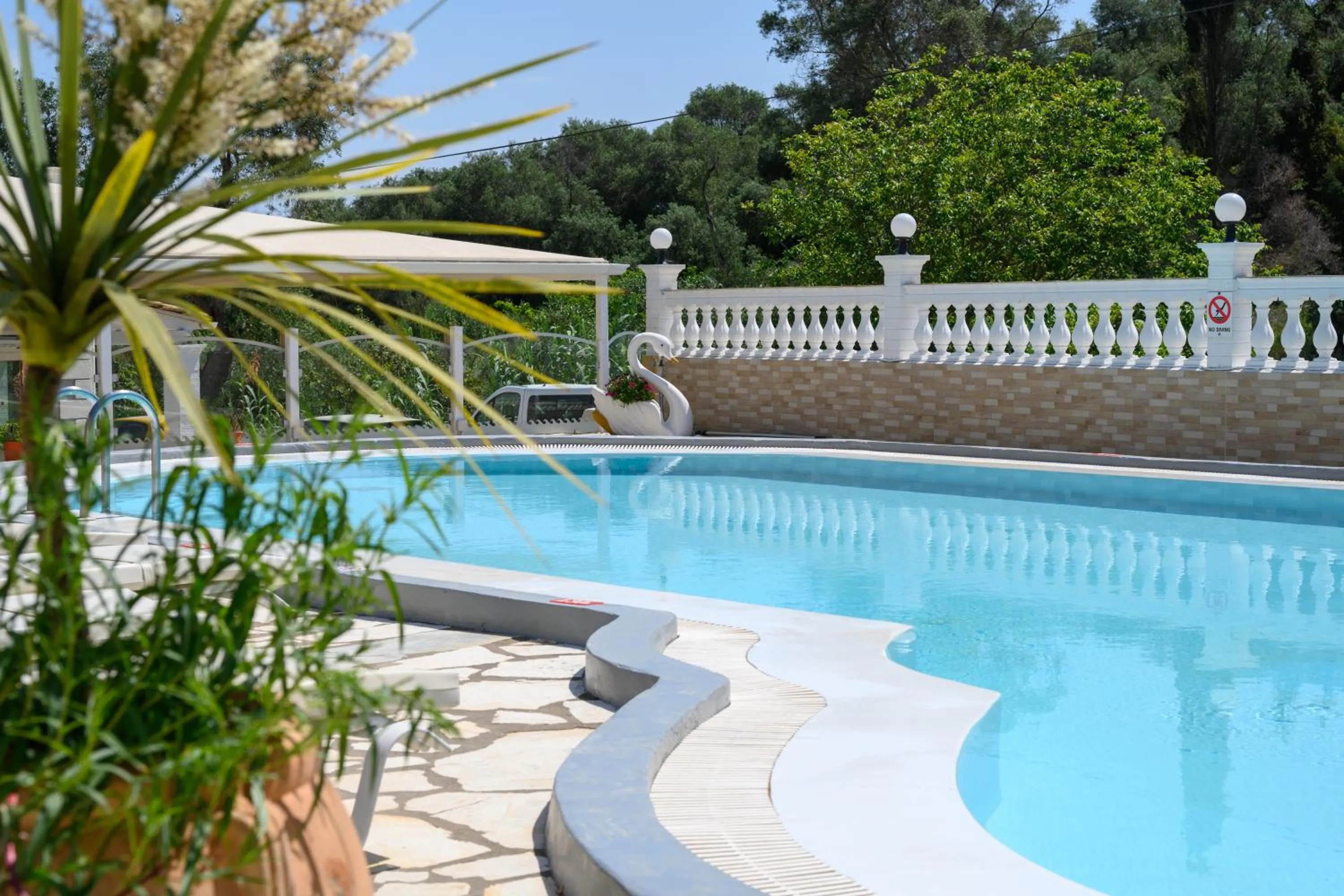 Swimming pool in Kerkyra Island Hotel