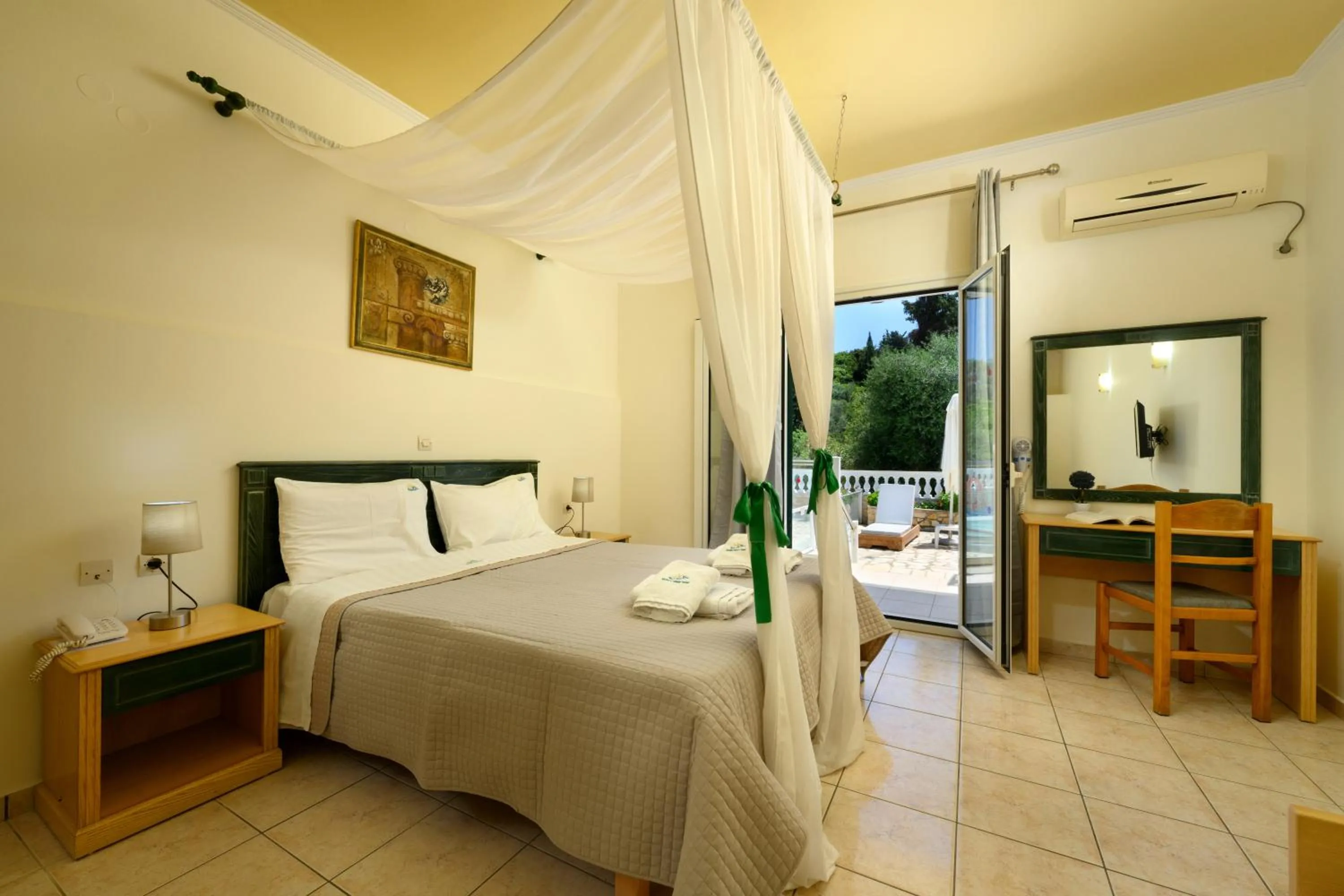Bedroom, Bed in Kerkyra Island Hotel