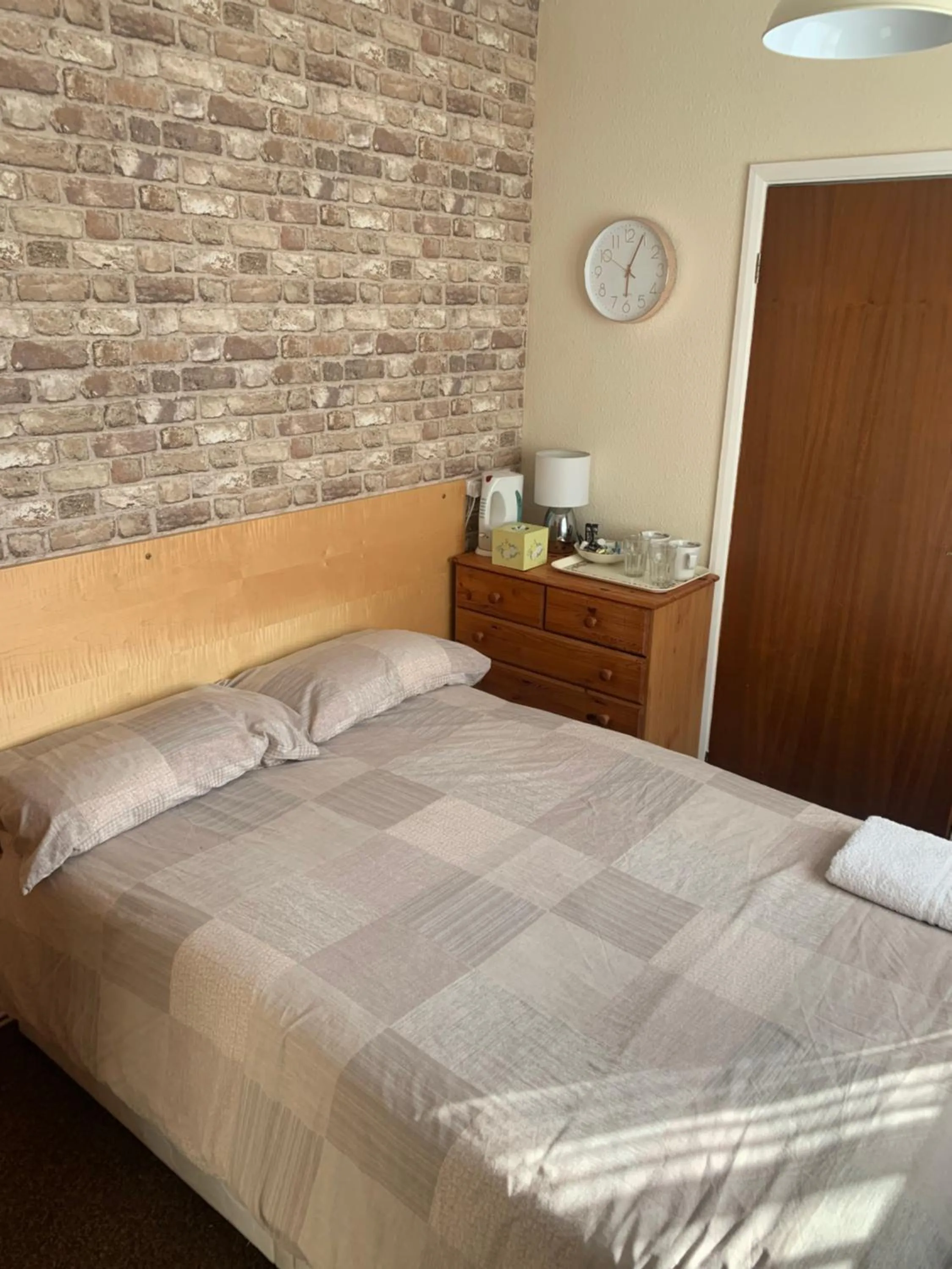 Bed in roosevelt lodge