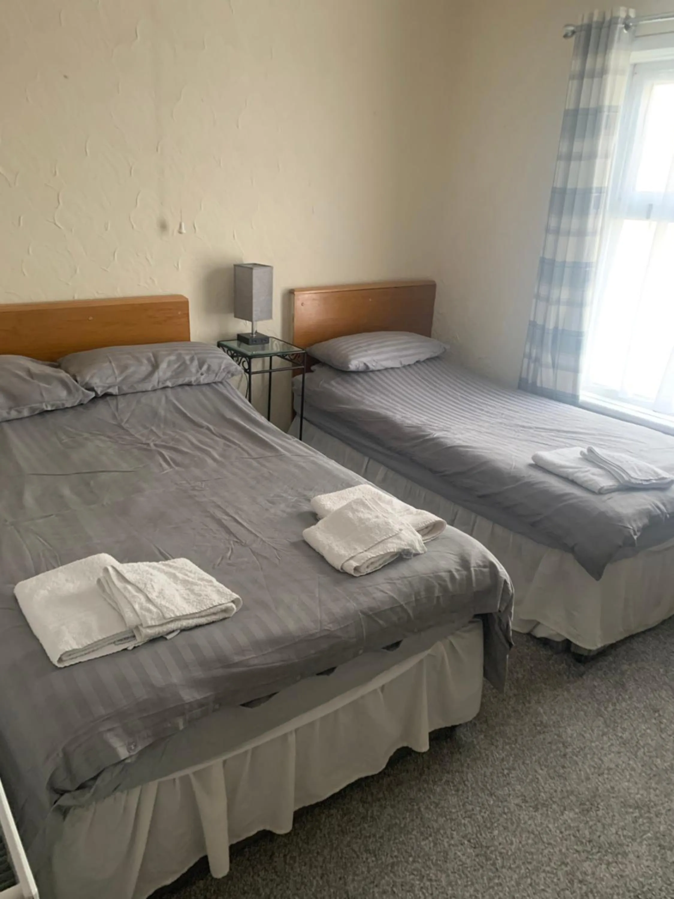 Bed in roosevelt lodge