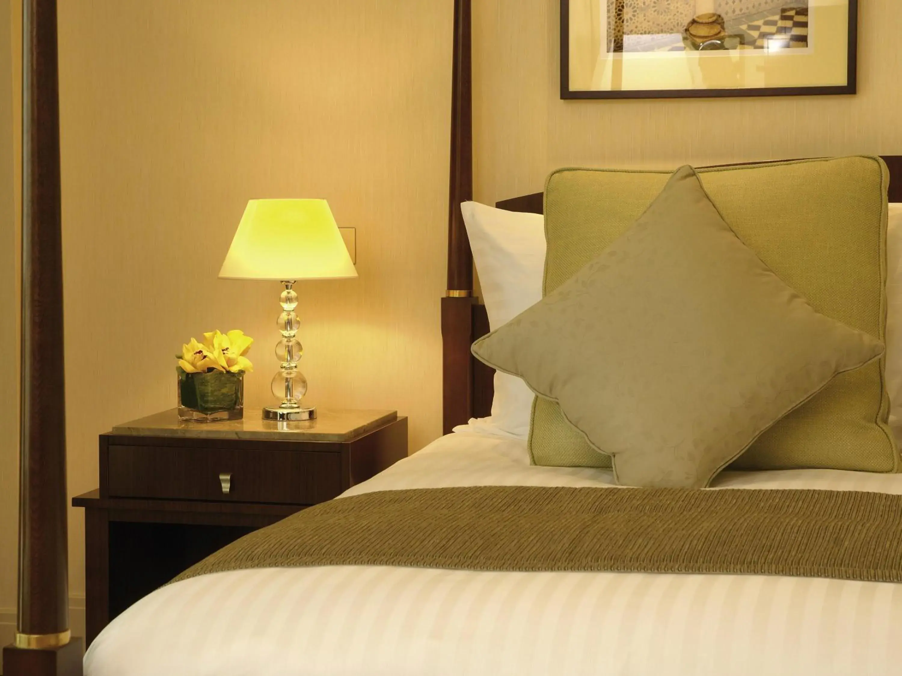 Bedroom, Bed in Mövenpick Hotel Al Khobar Bedroom, Bed in Mövenpick Hotel Al Khobar