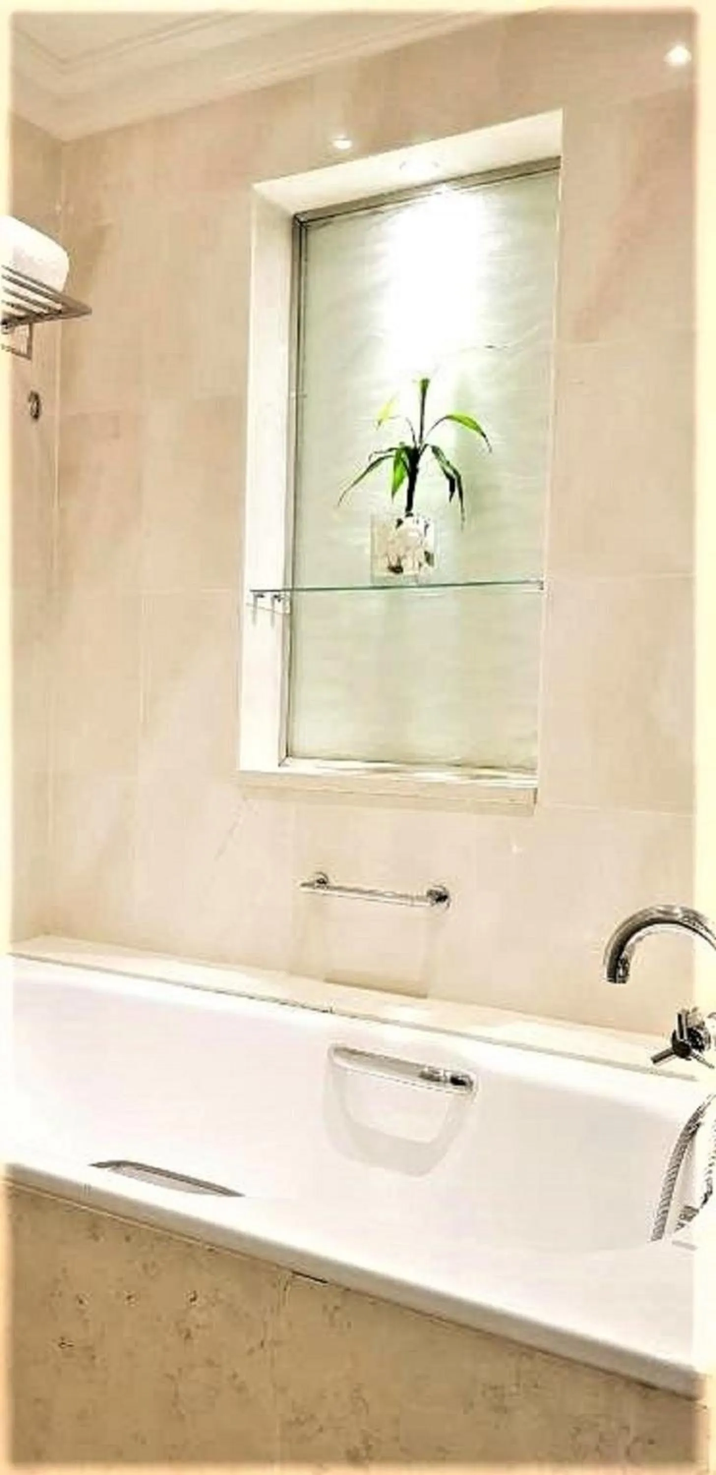 Bathroom in Mövenpick Hotel Al Khobar