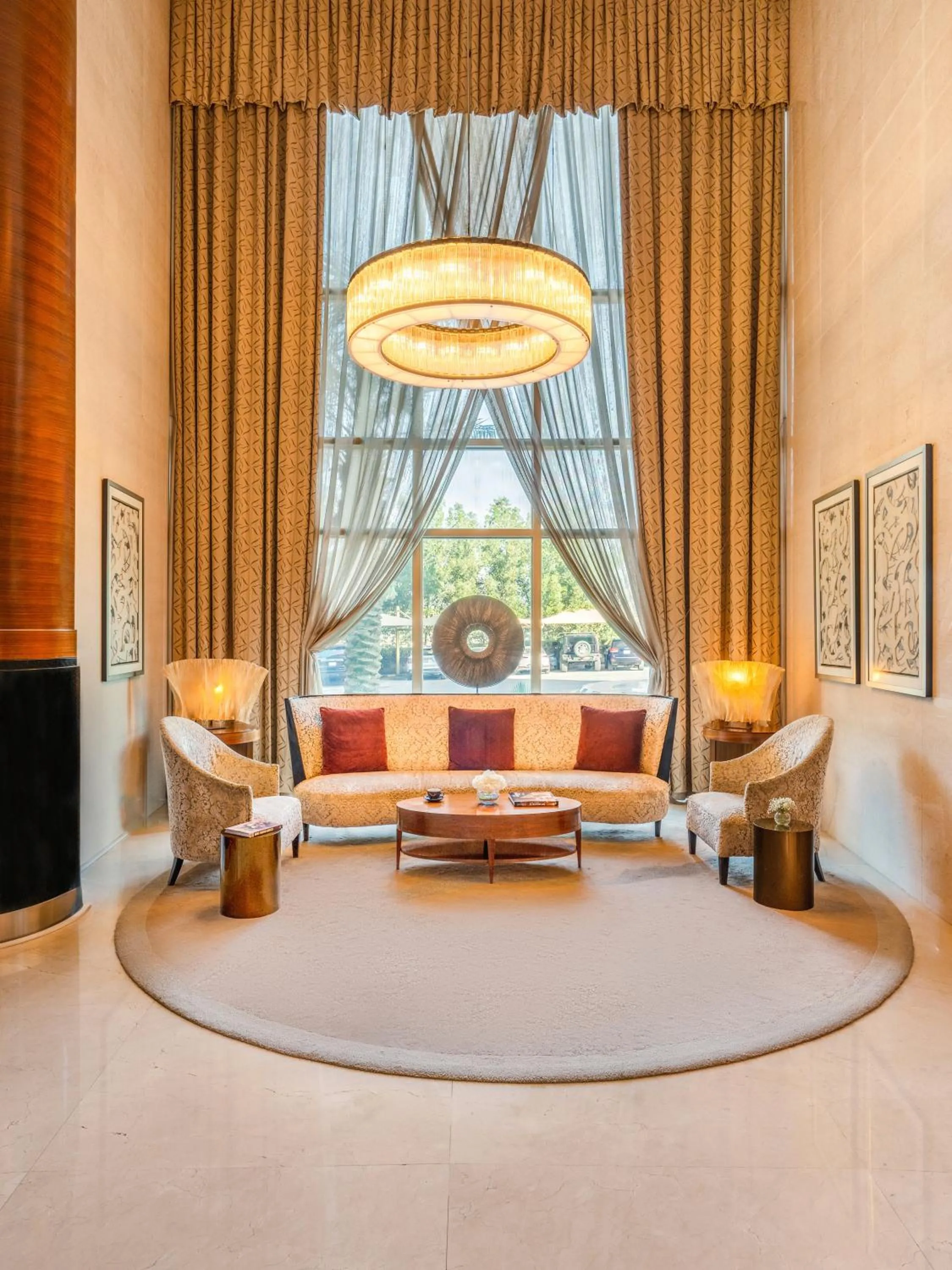 Lobby or reception in Mövenpick Hotel Al Khobar