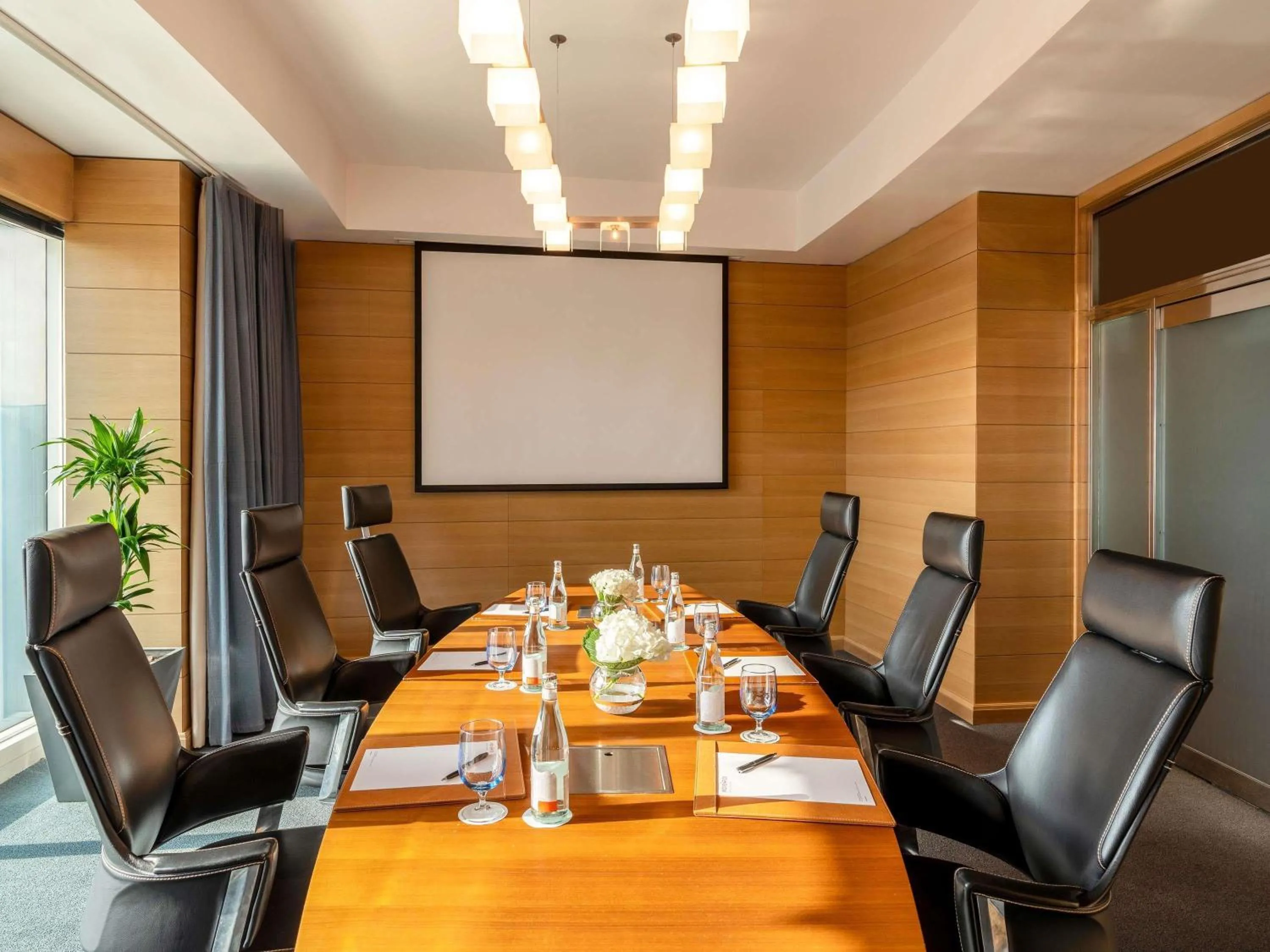 Meeting/conference room in Mövenpick Hotel Al Khobar