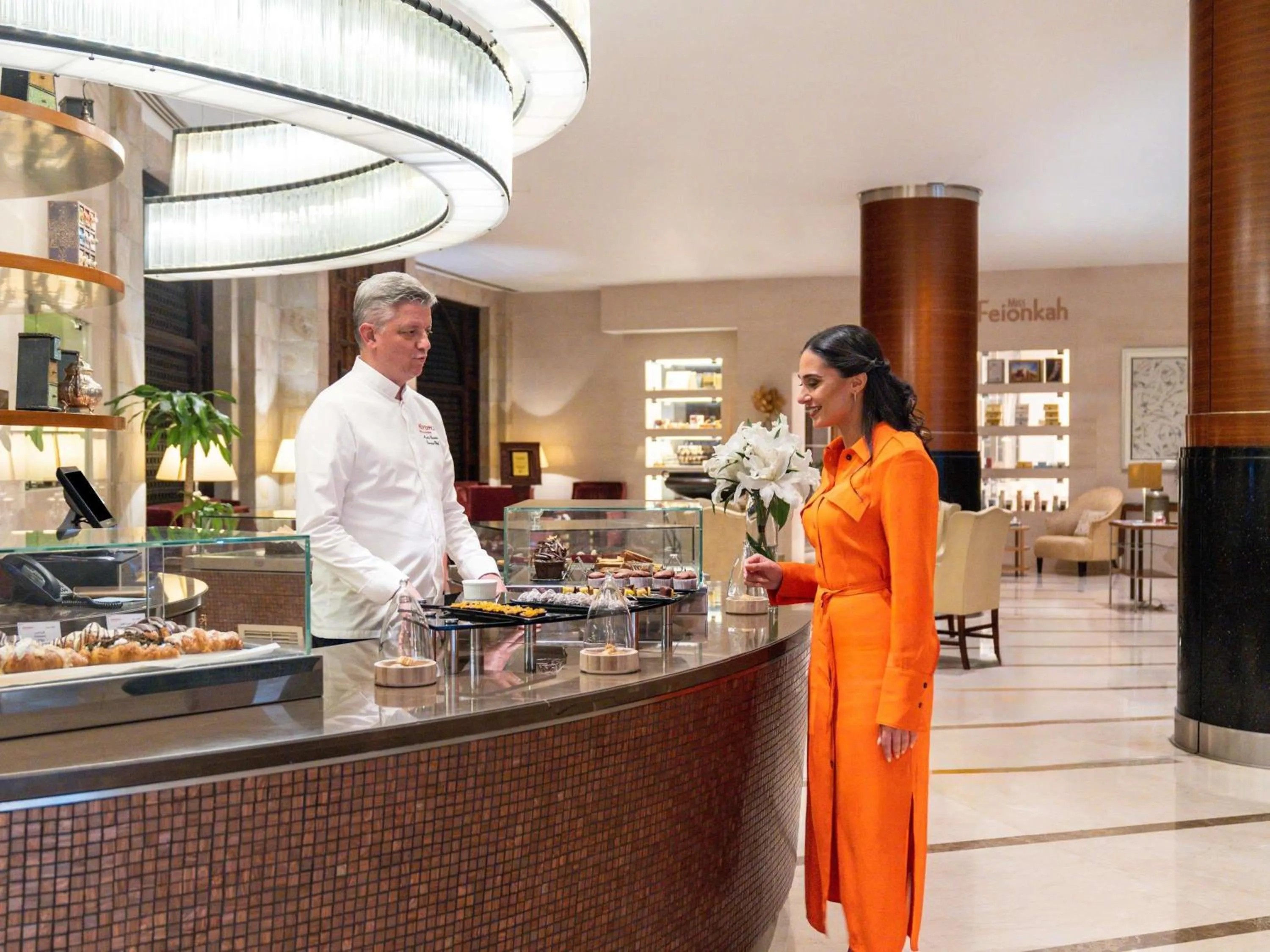 Lounge or bar in Mövenpick Hotel Al Khobar