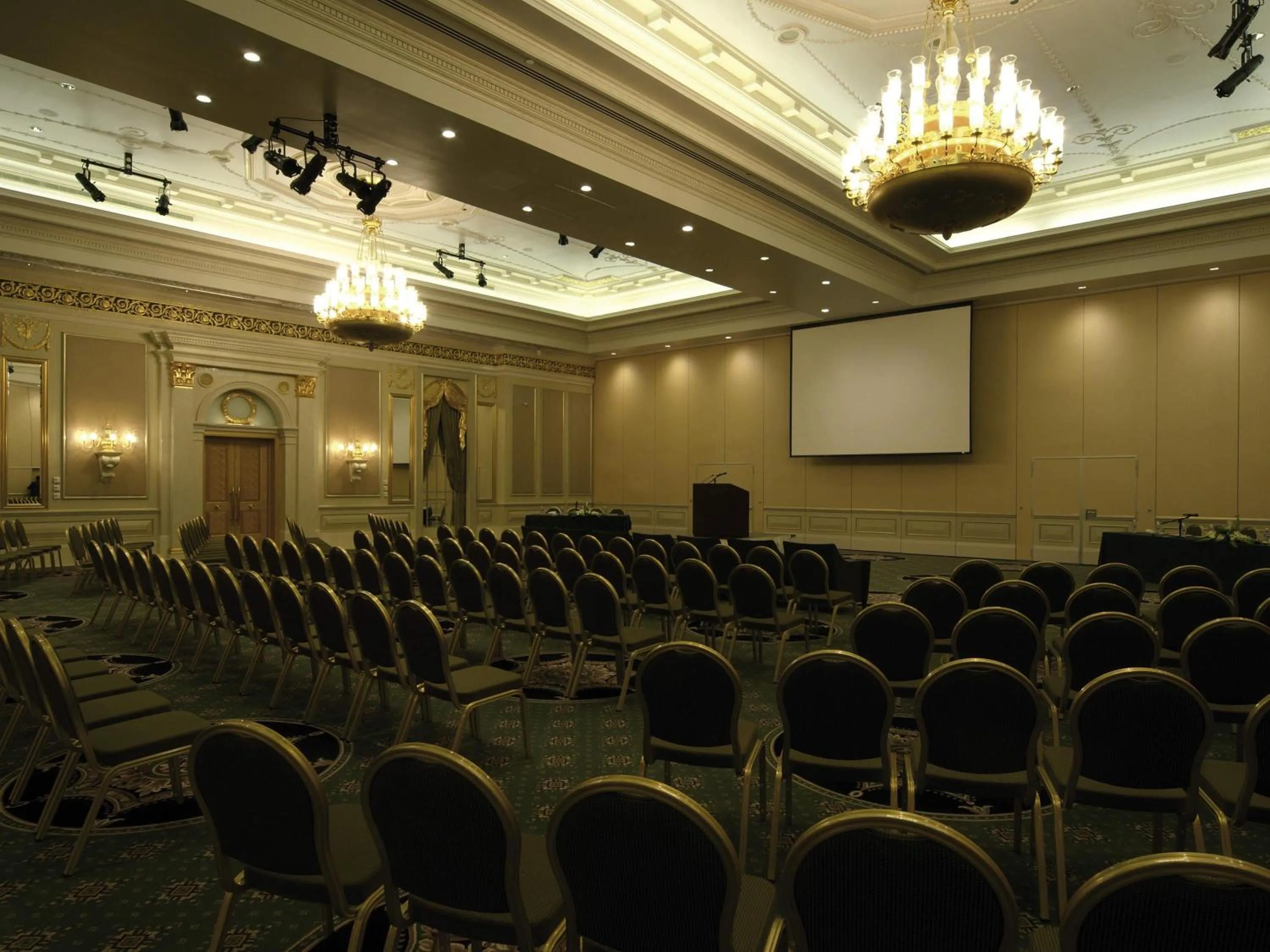 Meeting/conference room in Mövenpick Hotel Al Khobar