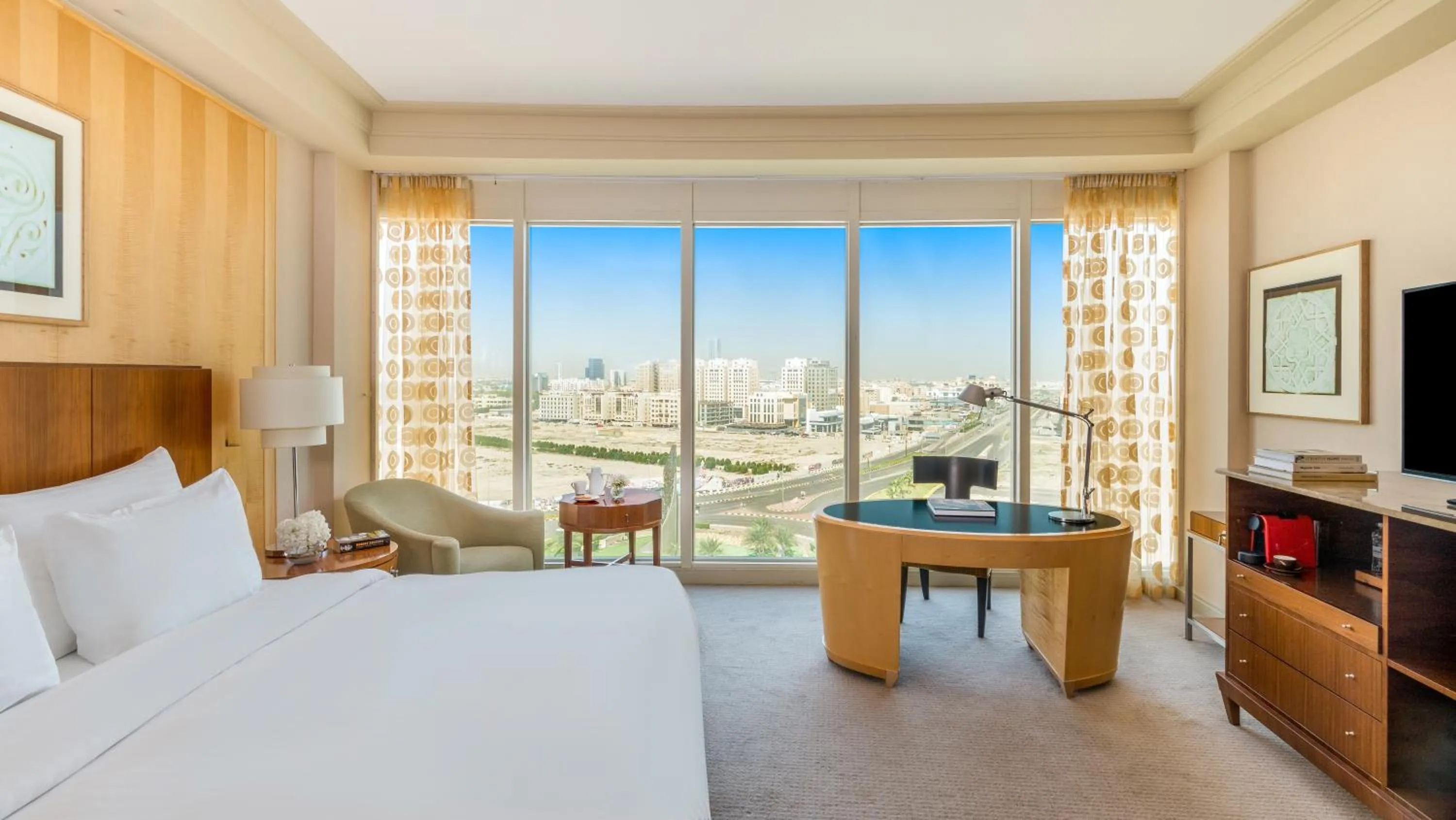 Bed in Mövenpick Hotel Al Khobar