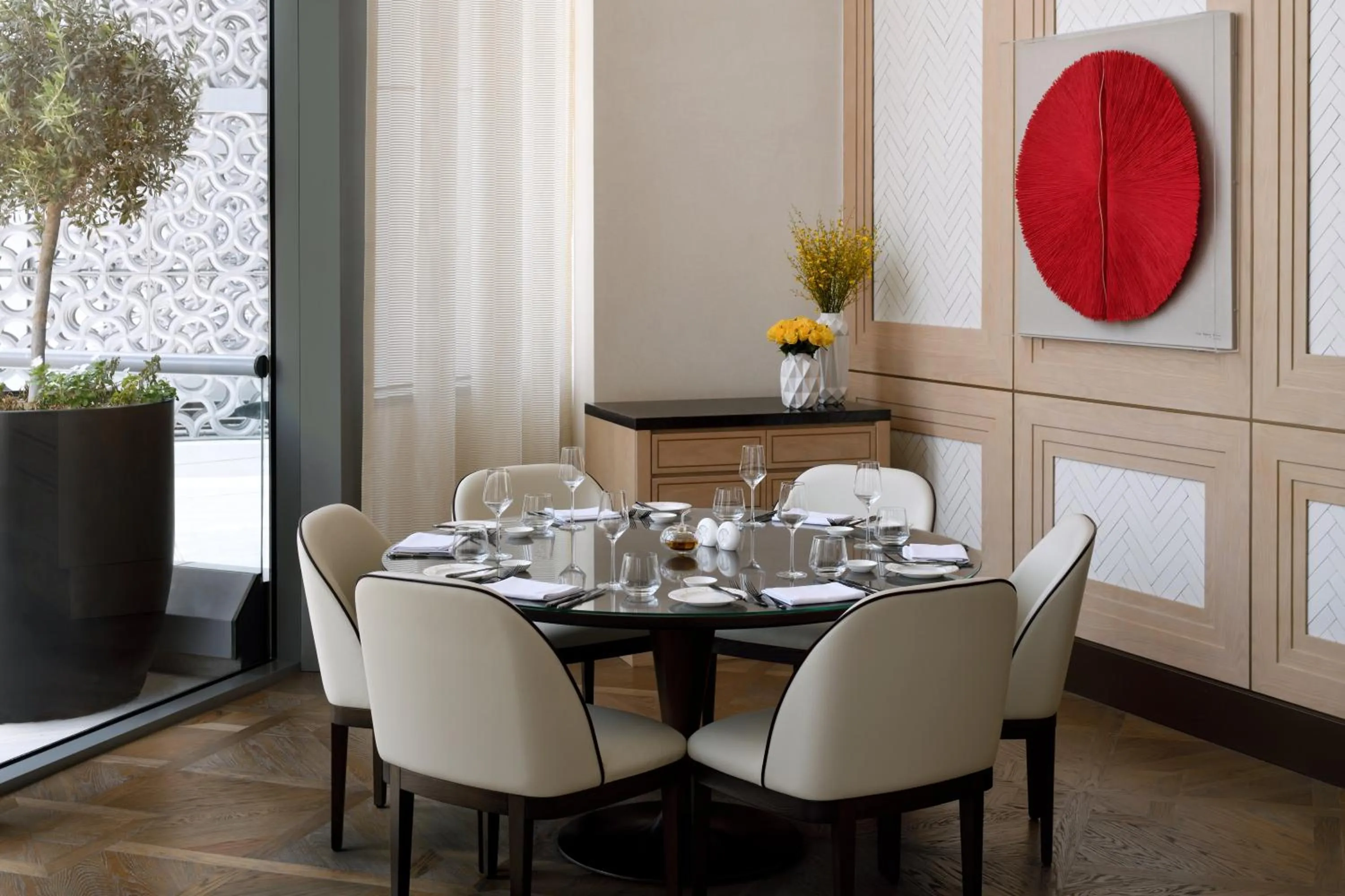 Restaurant/places to eat in Address Downtown