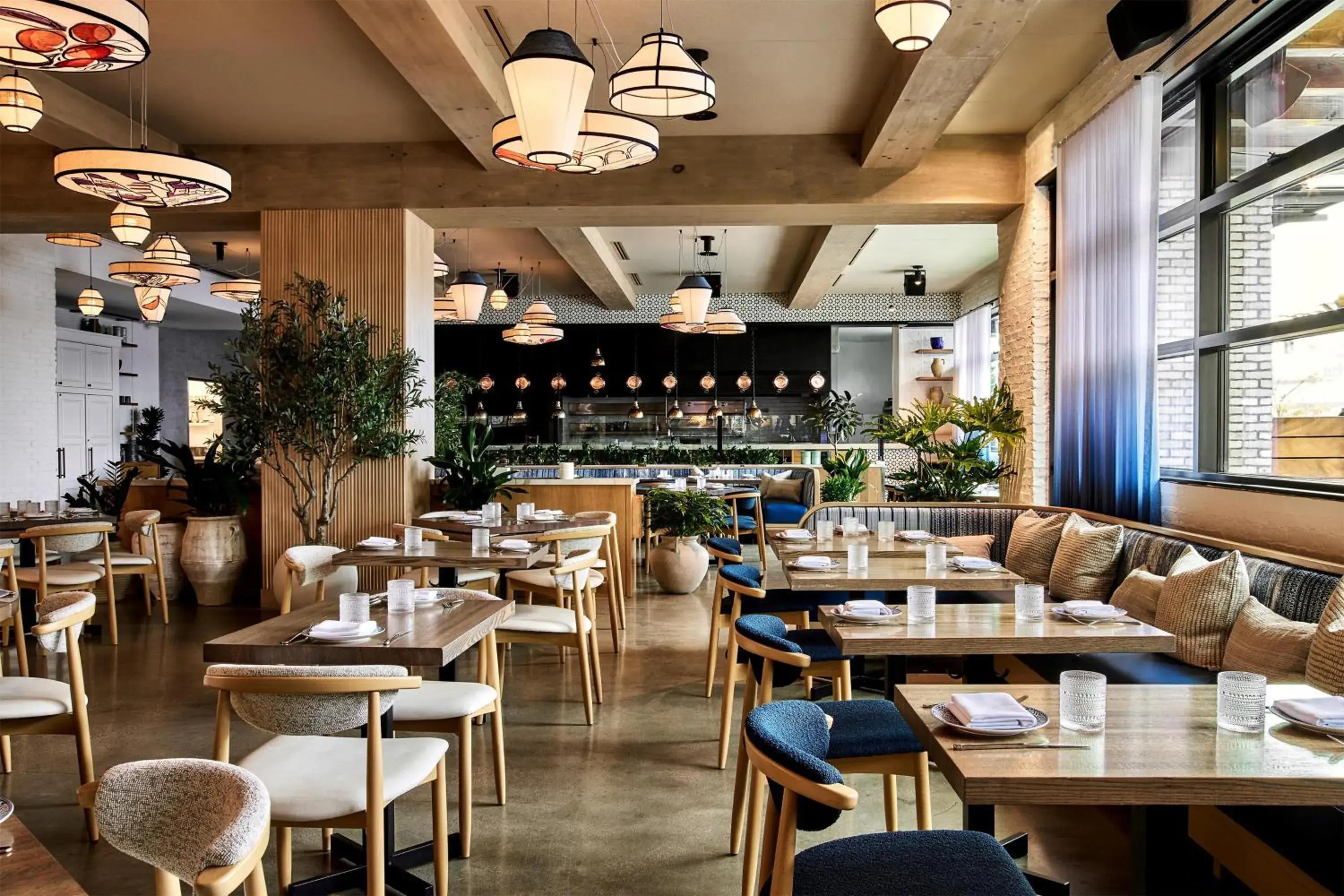Restaurant/places to eat in The Shay, a Destination by Hyatt Restaurant/places to eat in The Shay, a Destination by Hyatt