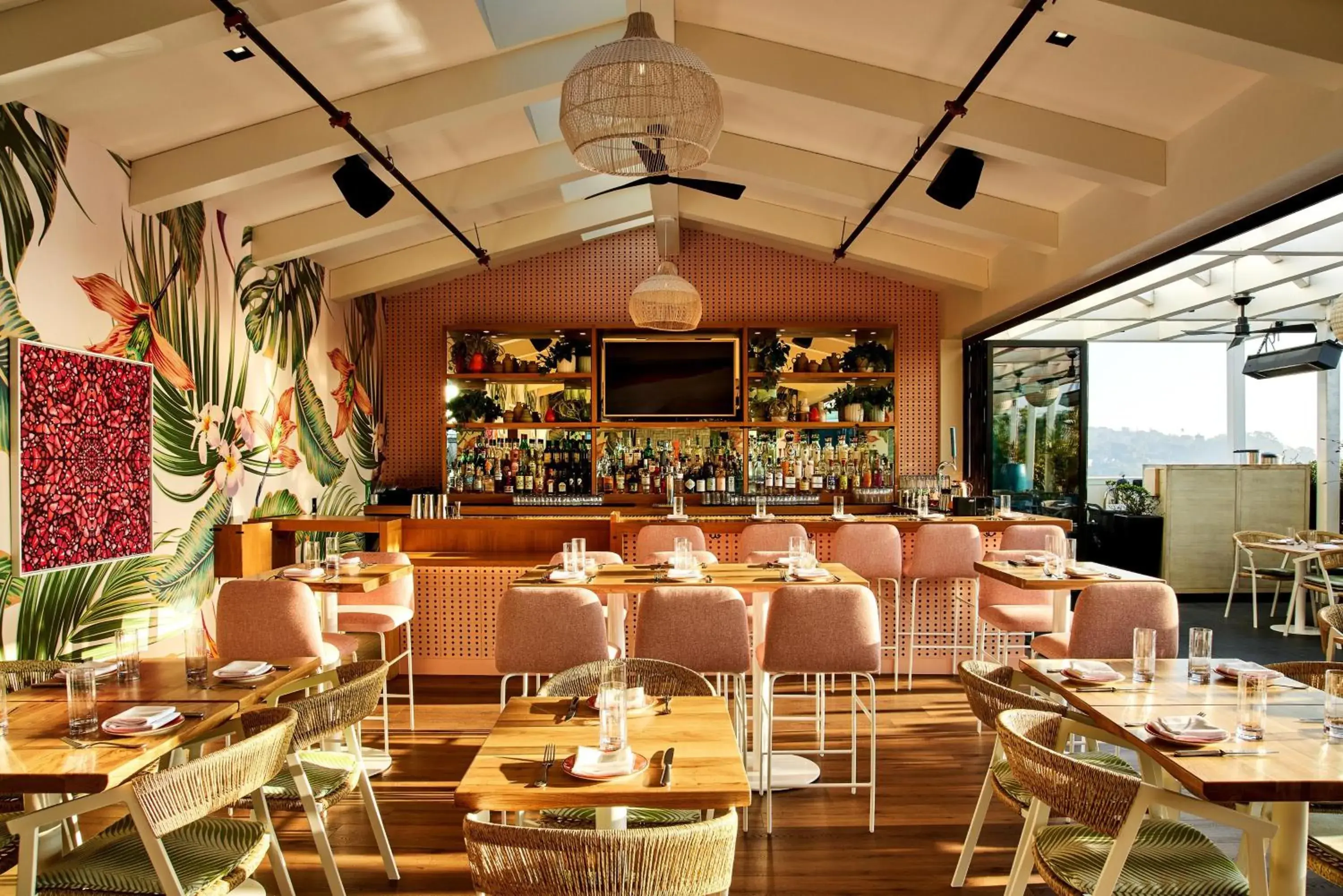 Restaurant/places to eat in The Shay, a Destination by Hyatt Restaurant/places to eat in The Shay, a Destination by Hyatt