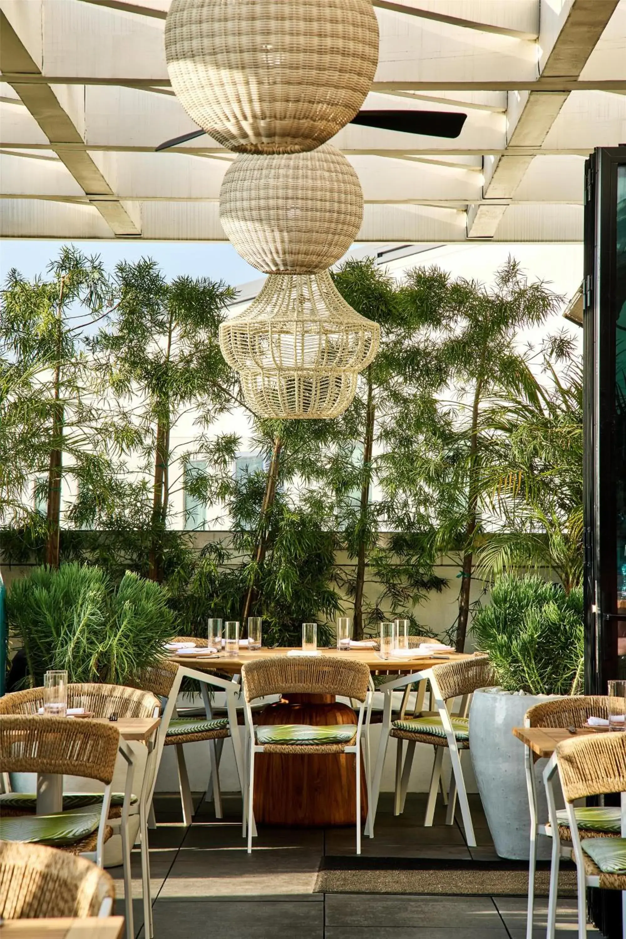 Restaurant/places to eat in The Shay, a Destination by Hyatt Restaurant/places to eat in The Shay, a Destination by Hyatt